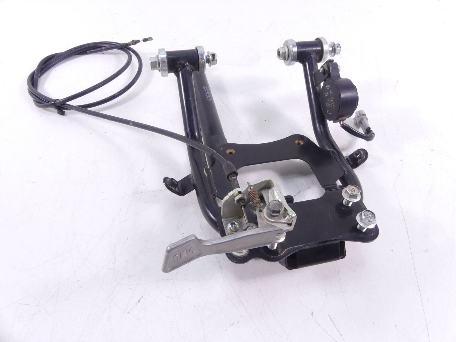 2016 Yamaha YXZ1000R EPS Steering Wheel Mount Damper Set 2HC-F3838 2HC-F3838-02 {{ shop.shopifyCountryName }} - Mototech271