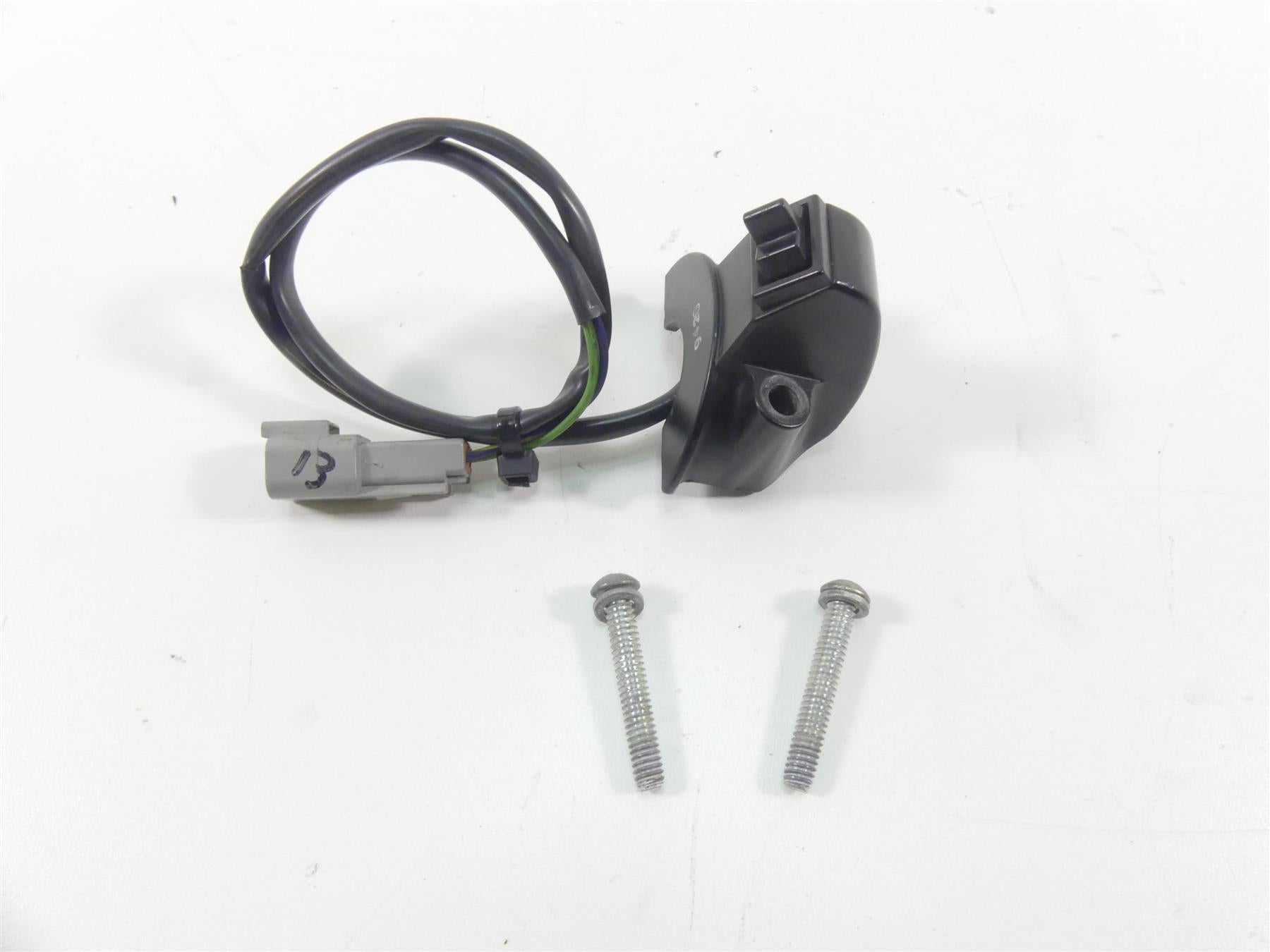 1995 Harley Touring FLHTCU Electra Glide Clutch Perch Clamp PTT Switch 45043-89 | Mototech271