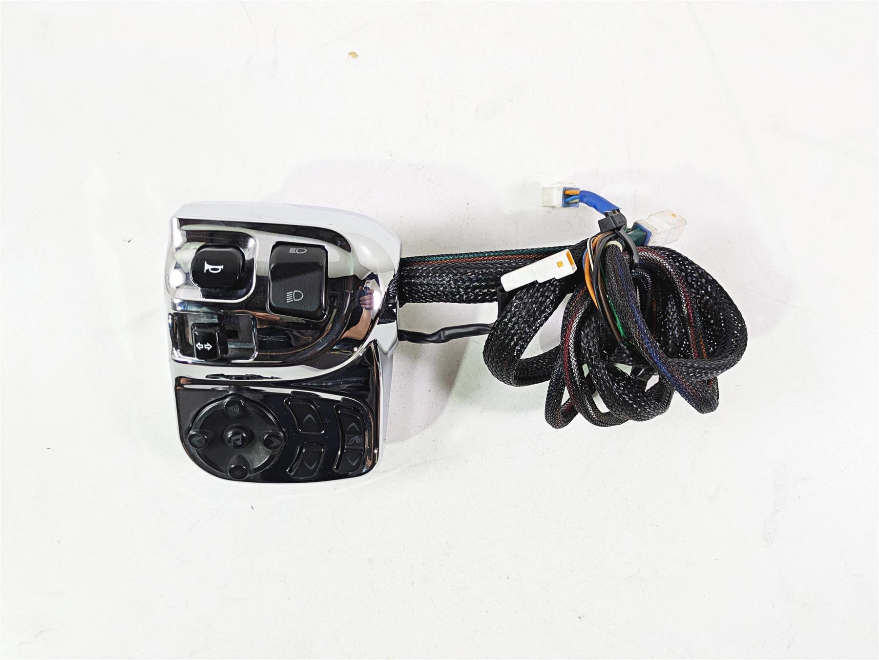 2017 Indian Chieftain Limited Chrome Left Hand Control Switch Audio 4015197 {{ shop.shopifyCountryName }} - Mototech271