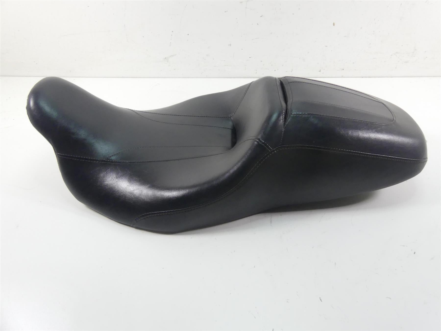 2013 Harley Touring FLTRX Road Glide Dual Driver Seat Saddle - No Tears 52000142 | Mototech271