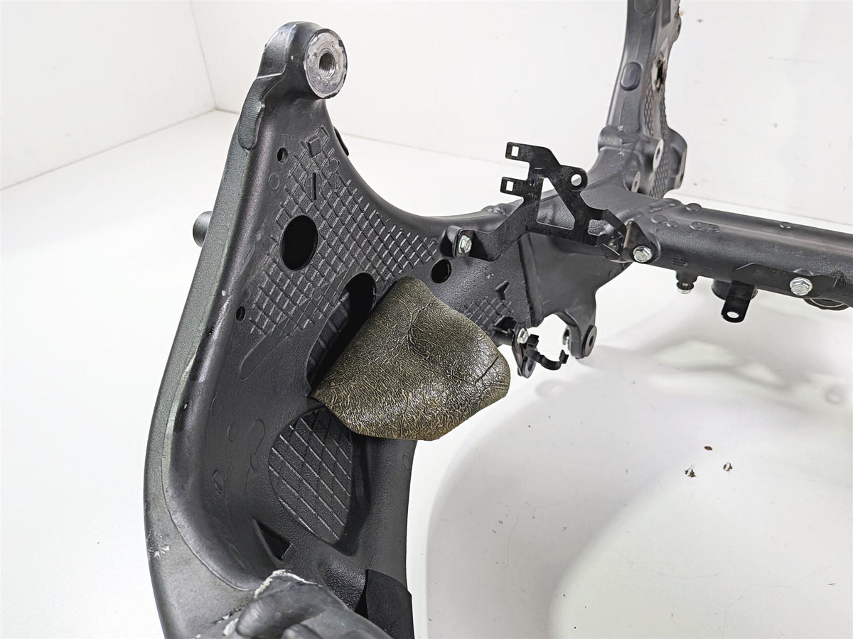 2022 Kawasaki ZX10R ZX1000 Ninja Main Frame Chassis Cracked But With Clean Texas Title 32160-1872 {{ shop.shopifyCountryName }} - Mototech271