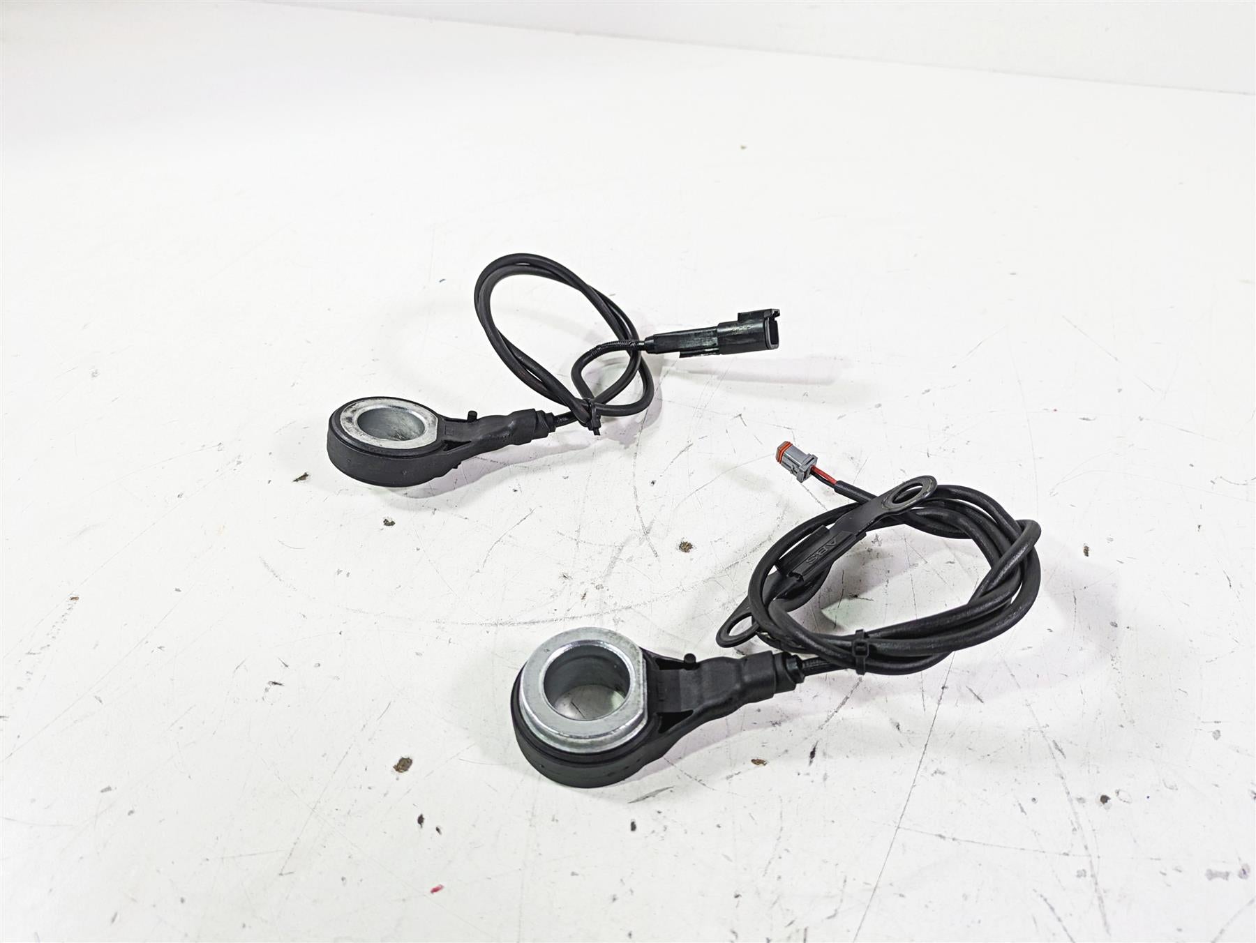 2019 Harley FLHCS Softail Heritage Front Rear Abs Brake Sensor Set 41100080 {{ shop.shopifyCountryName }} - Mototech271