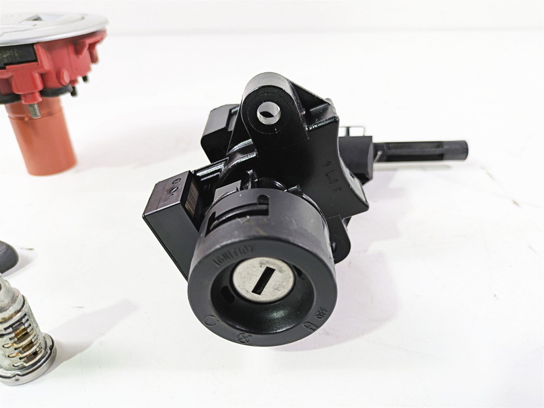 2017 BMW F800GS Adv K75 Cdi Ignition Switch Key Lock Set 8562426 51257700072 {{ shop.shopifyCountryName }} - Mototech271