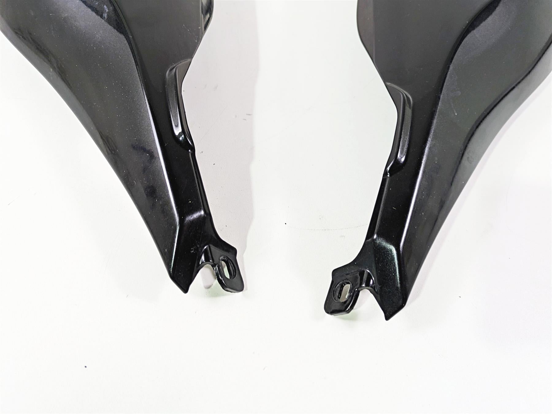 2014 BMW K1300S K40 Tail Side Cover Fairing Set 46627689305 46627689306 {{ shop.shopifyCountryName }} - Mototech271