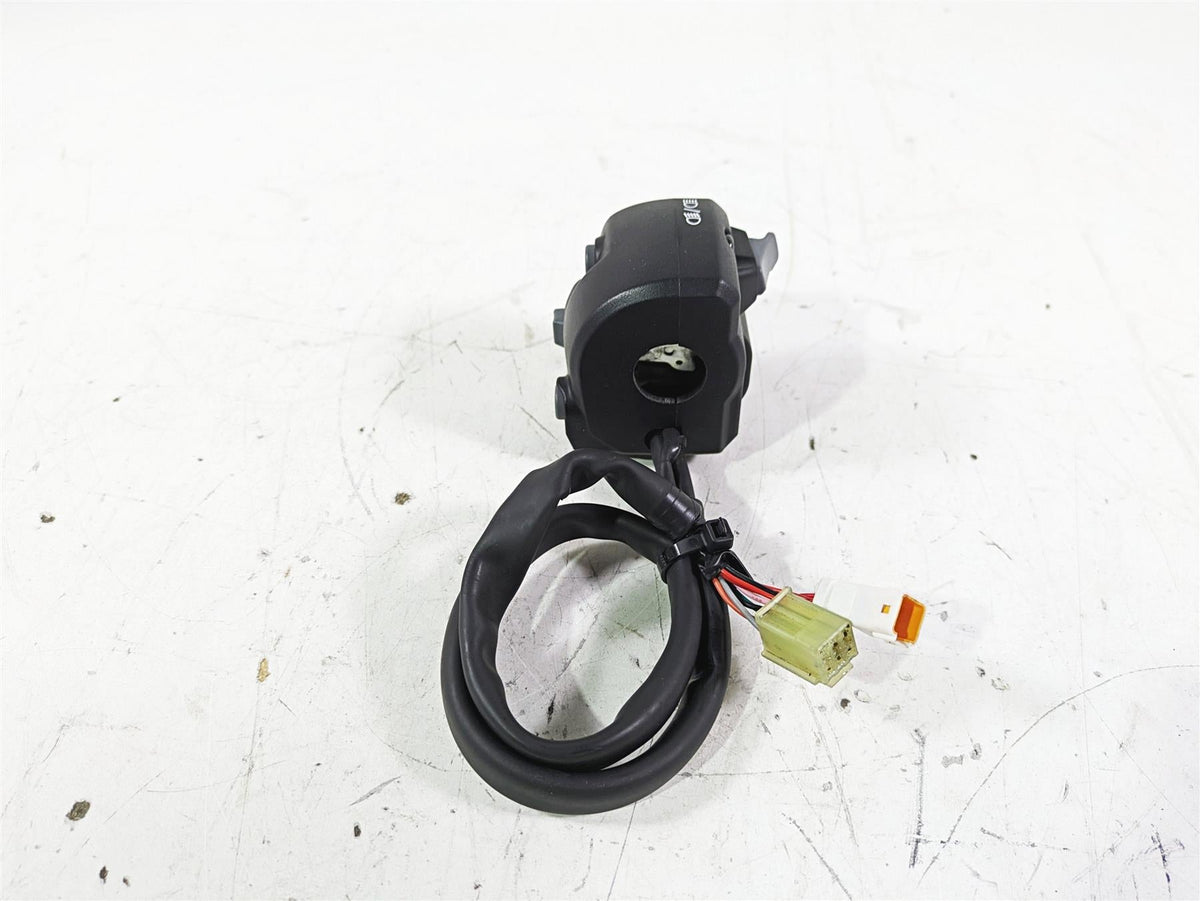 2020 Triumph Street Scrambler 900 Left Hand Control Switch T2042241 {{ shop.shopifyCountryName }} - Mototech271
