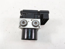 Load image into Gallery viewer, 2007 BMW R1200GS K255 Adv Abs Brake Pump Module Gen2 34517715109 7707617
