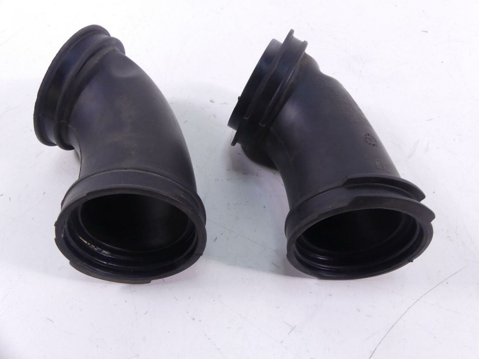 2012 BMW R1200GS K25 Air Box Cleaner Breather Filter 13717720354 {{ shop.shopifyCountryName }} - Mototech271