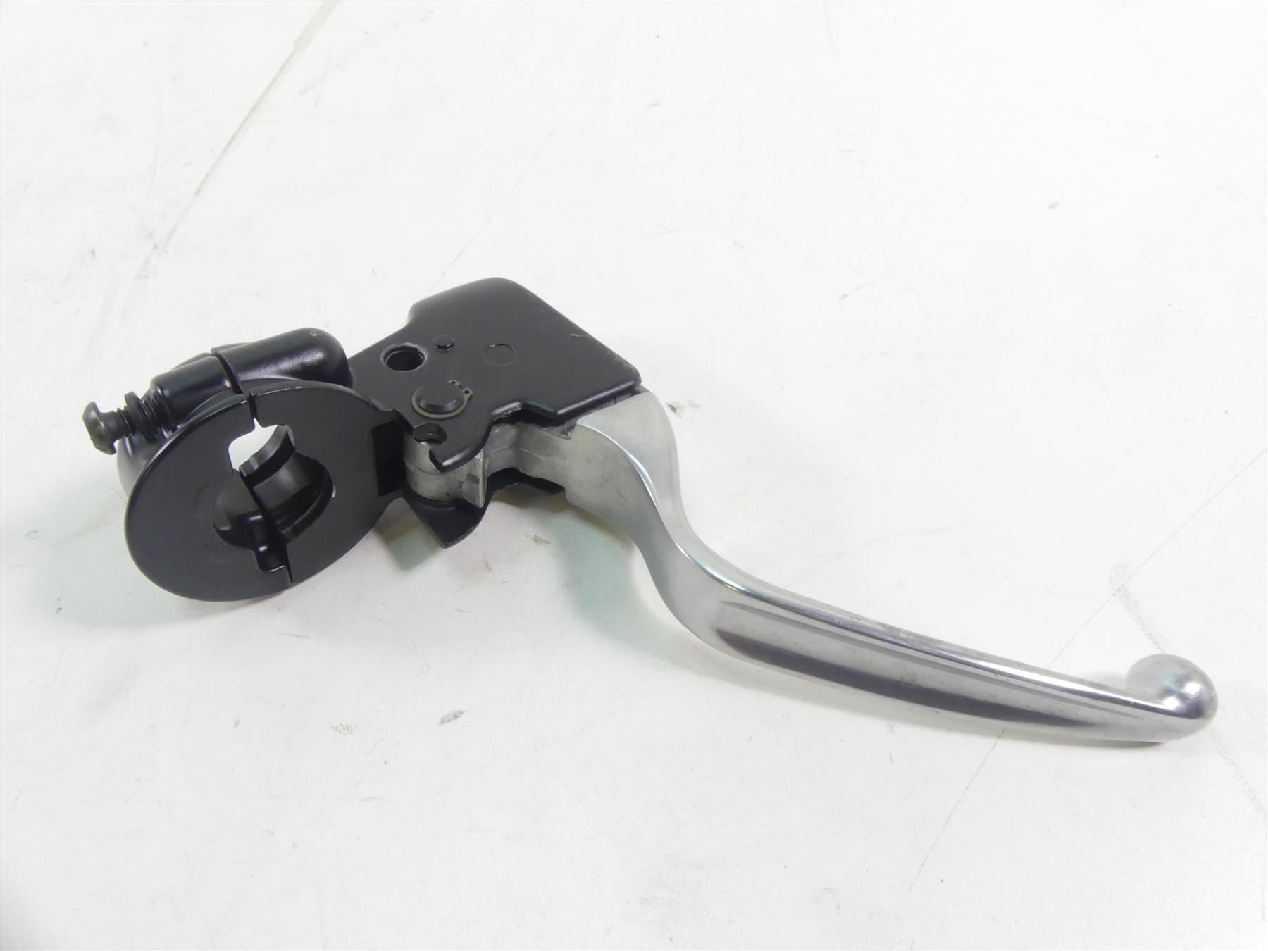 2010 Harley Touring FLHX Street Glide Clutch Perch & Lever 38700-08 {{ shop.shopifyCountryName }} - Mototech271