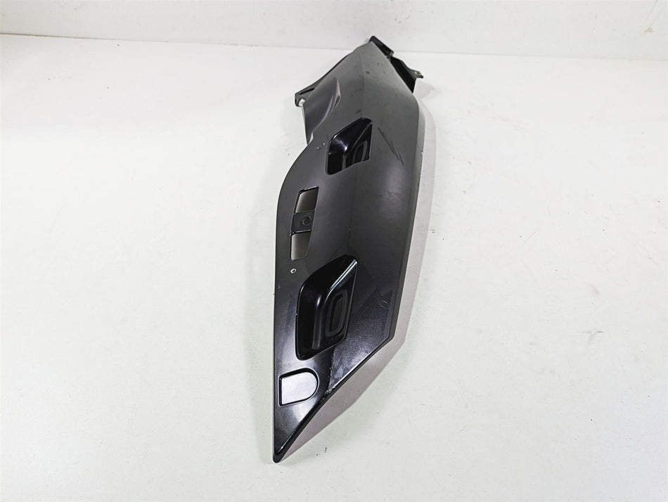 2010 BMW R1200RT K26 Right Tail Fairing Cover Cowl - Read 46637681572 {{ shop.shopifyCountryName }} - Mototech271