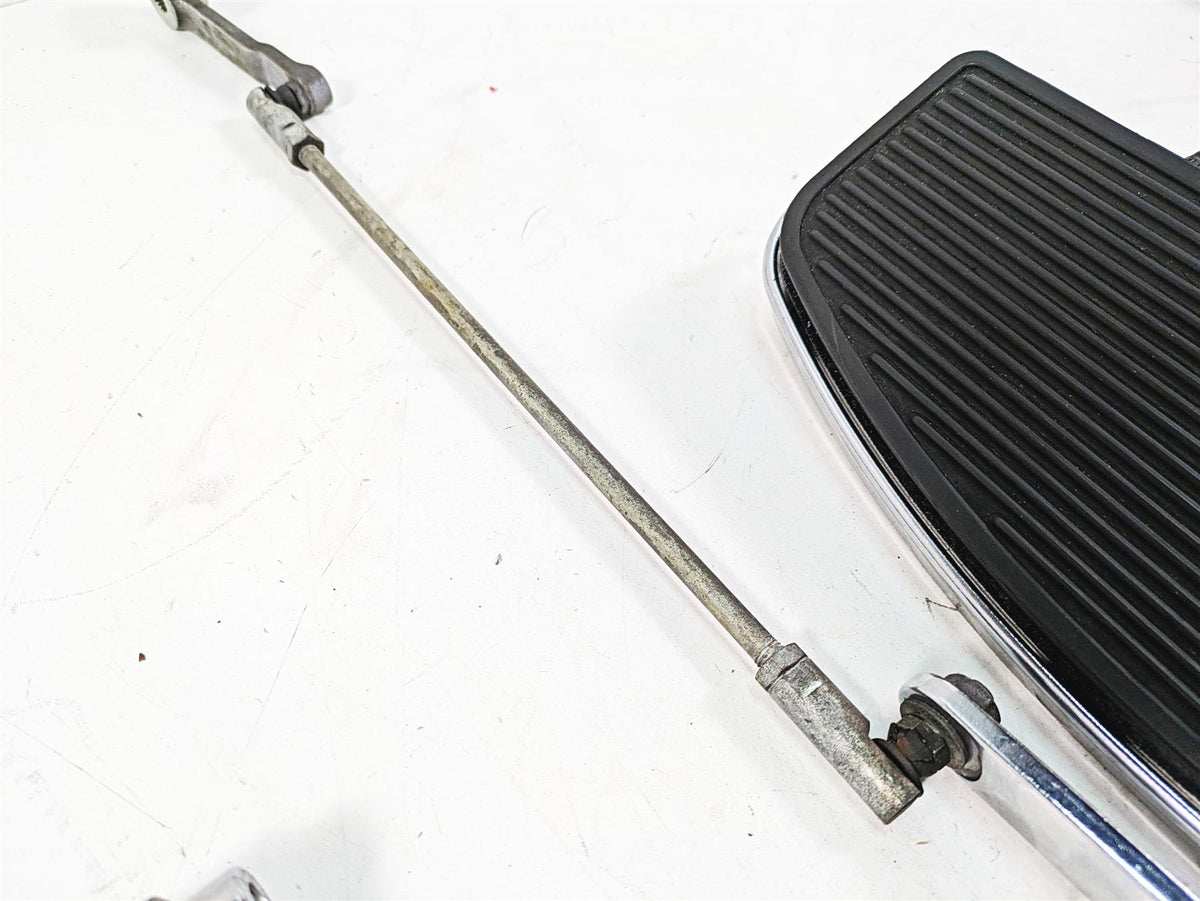 2009 Harley Touring FLHTCU Electra Glide Front Floorboard Pedal Set 33895-82E {{ shop.shopifyCountryName }} - Mototech271