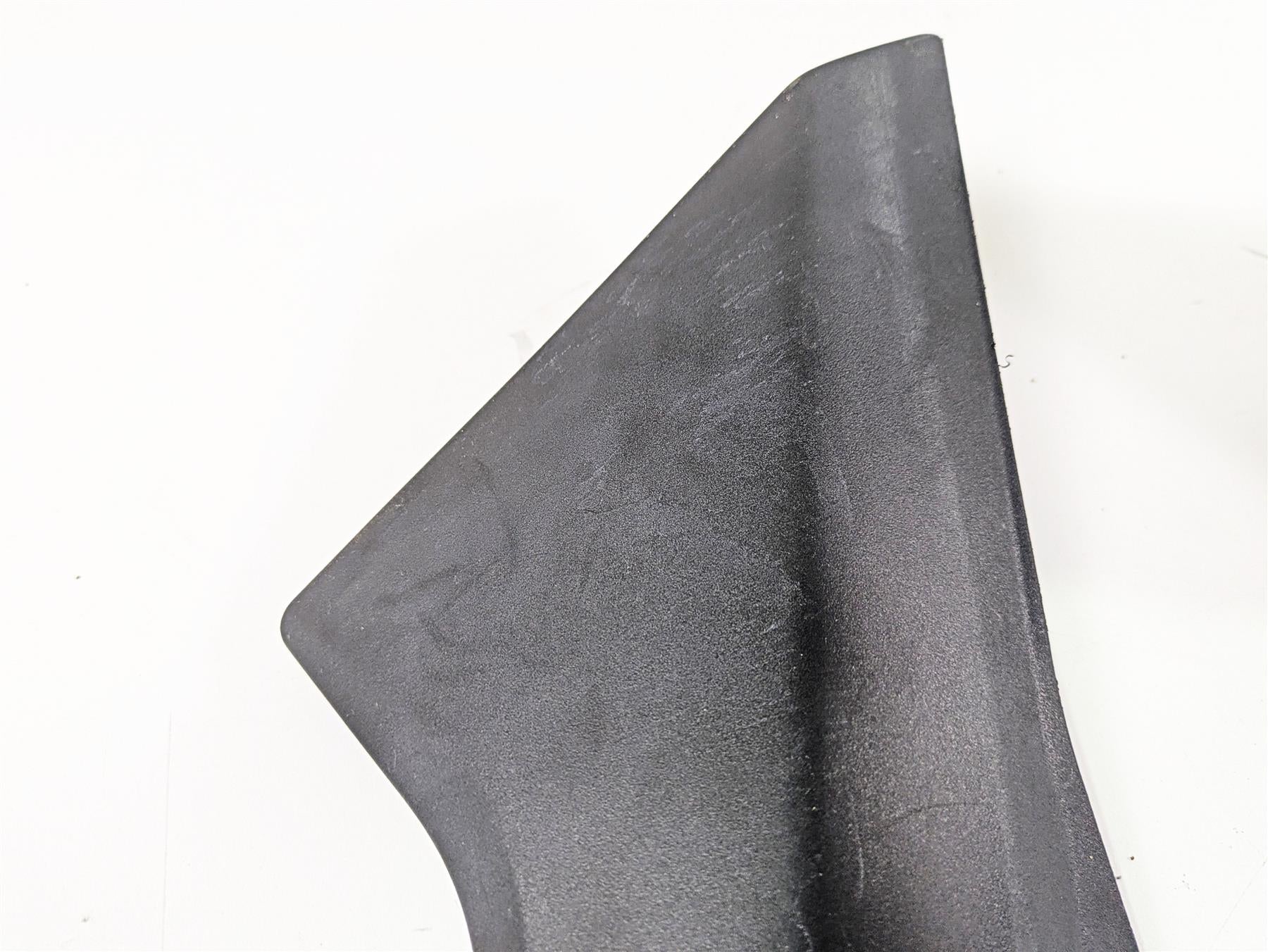 2020 Suzuki V-Strom 1050 XT Between Leg Side Cover Fairing Set 47111-06L00 {{ shop.shopifyCountryName }} - Mototech271