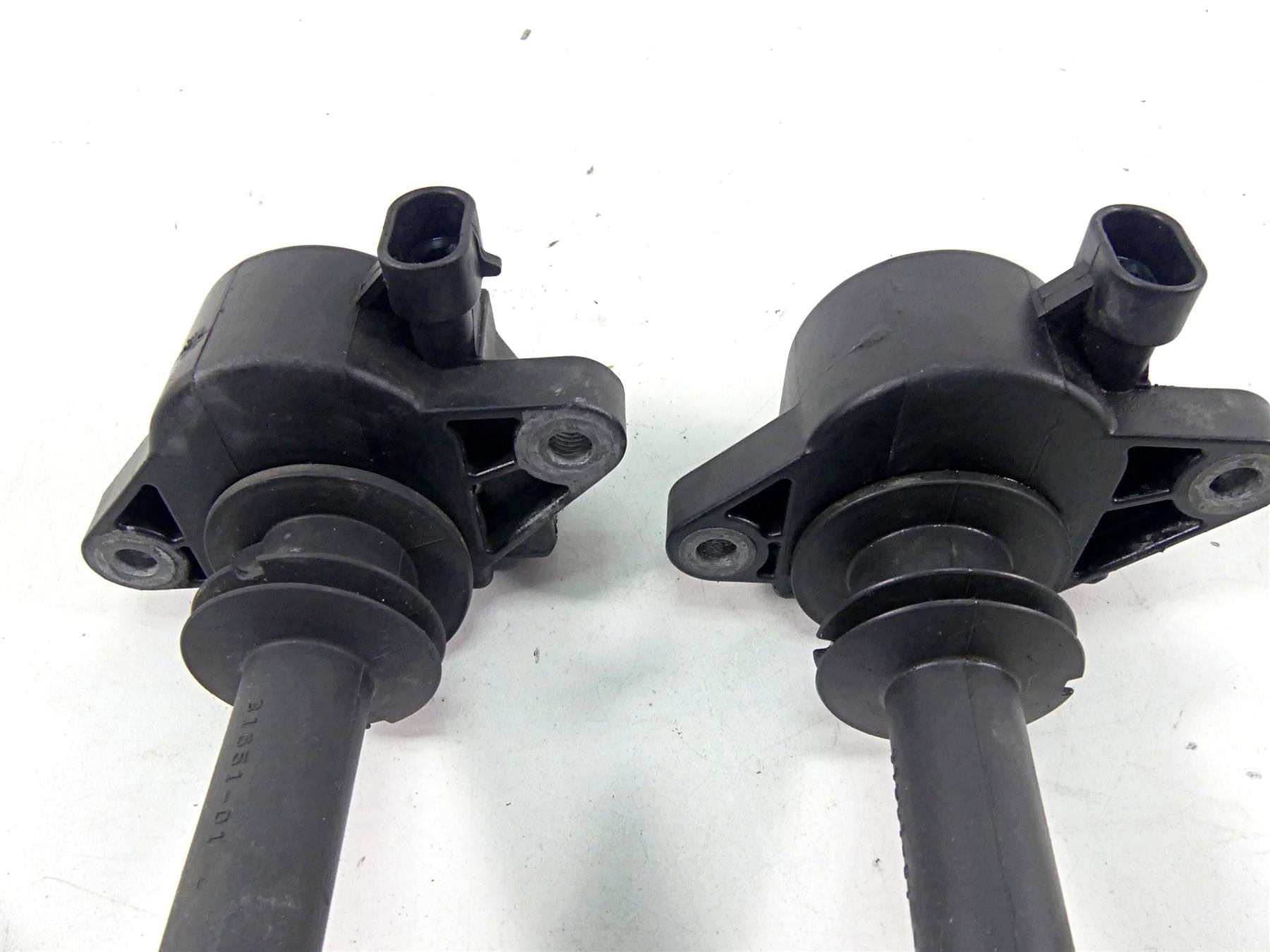 2005 Harley VRSCSE CVO V-Rod Delphi Ignition Coils Stick Coil Set 32477-01A {{ shop.shopifyCountryName }} - Mototech271