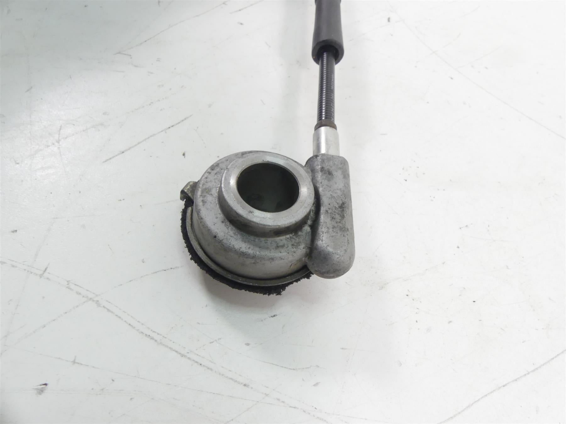 1998 Harley Touring FLHTC Electra Glide Speedo Drive Gear Hub & Cable 67101-96 {{ shop.shopifyCountryName }} - Mototech271