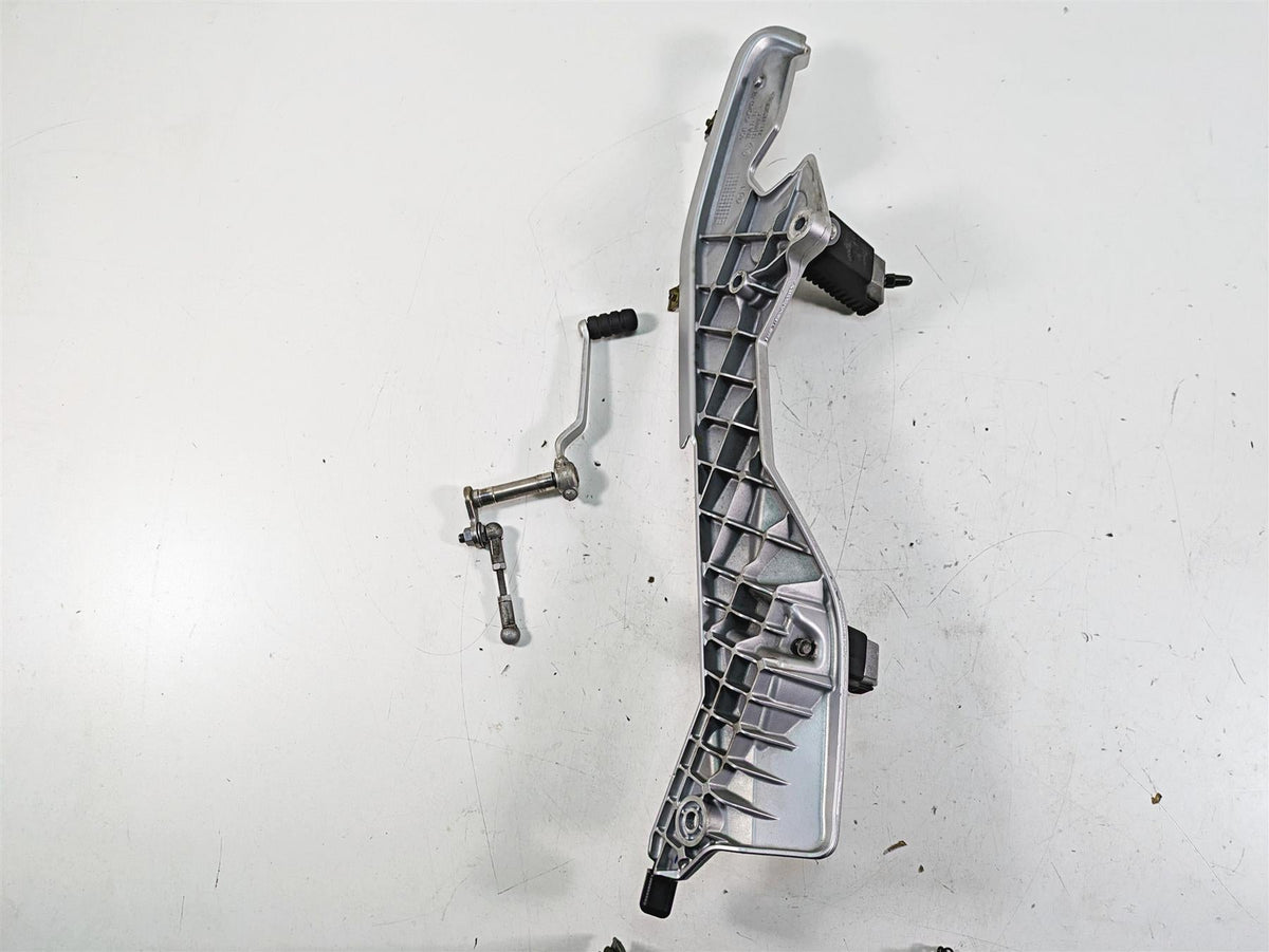 2007 BMW R1200RT K26 Left Front Rear Footpeg Set & Shifter 46717675289 {{ shop.shopifyCountryName }} - Mototech271