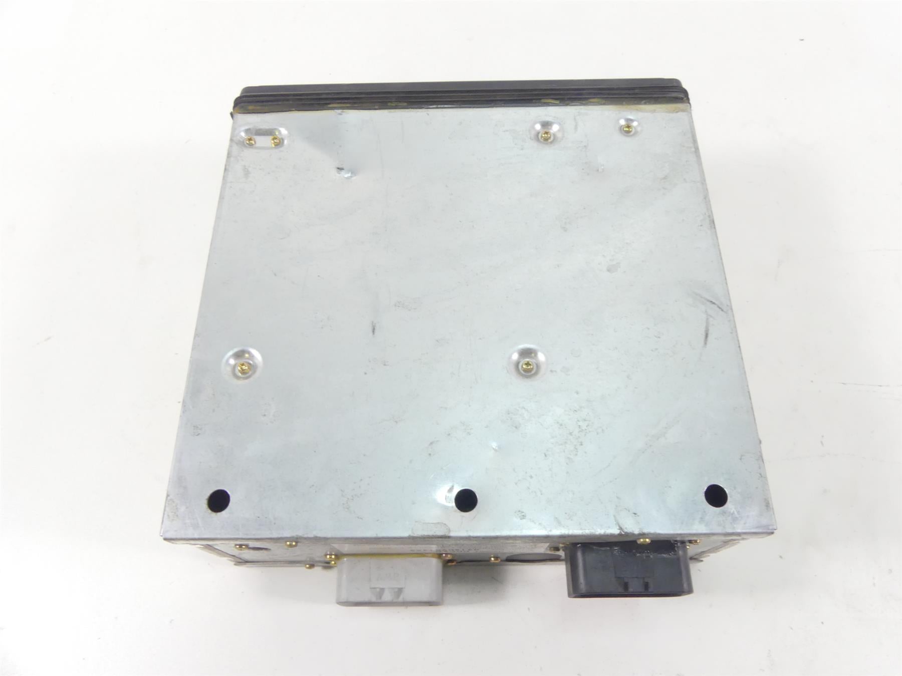 2004 Harley FLHTC SE CVO Electra Glide Tested CD Player Radio Stereo 76202-04 {{ shop.shopifyCountryName }} - Mototech271