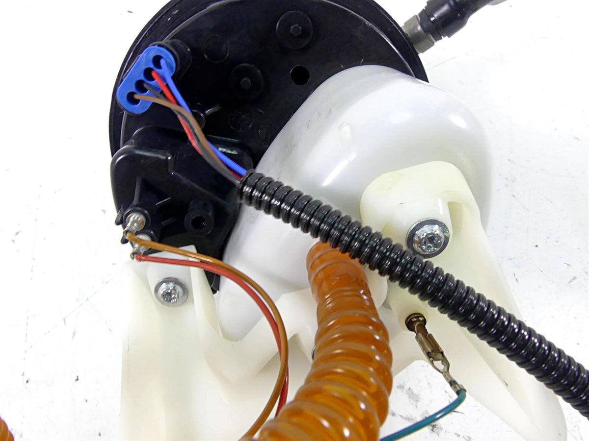 2009 BMW R1200 GS K25 Fuel Gas Petrol Pump + Level Sender - Tested 16147705376 {{ shop.shopifyCountryName }} - Mototech271