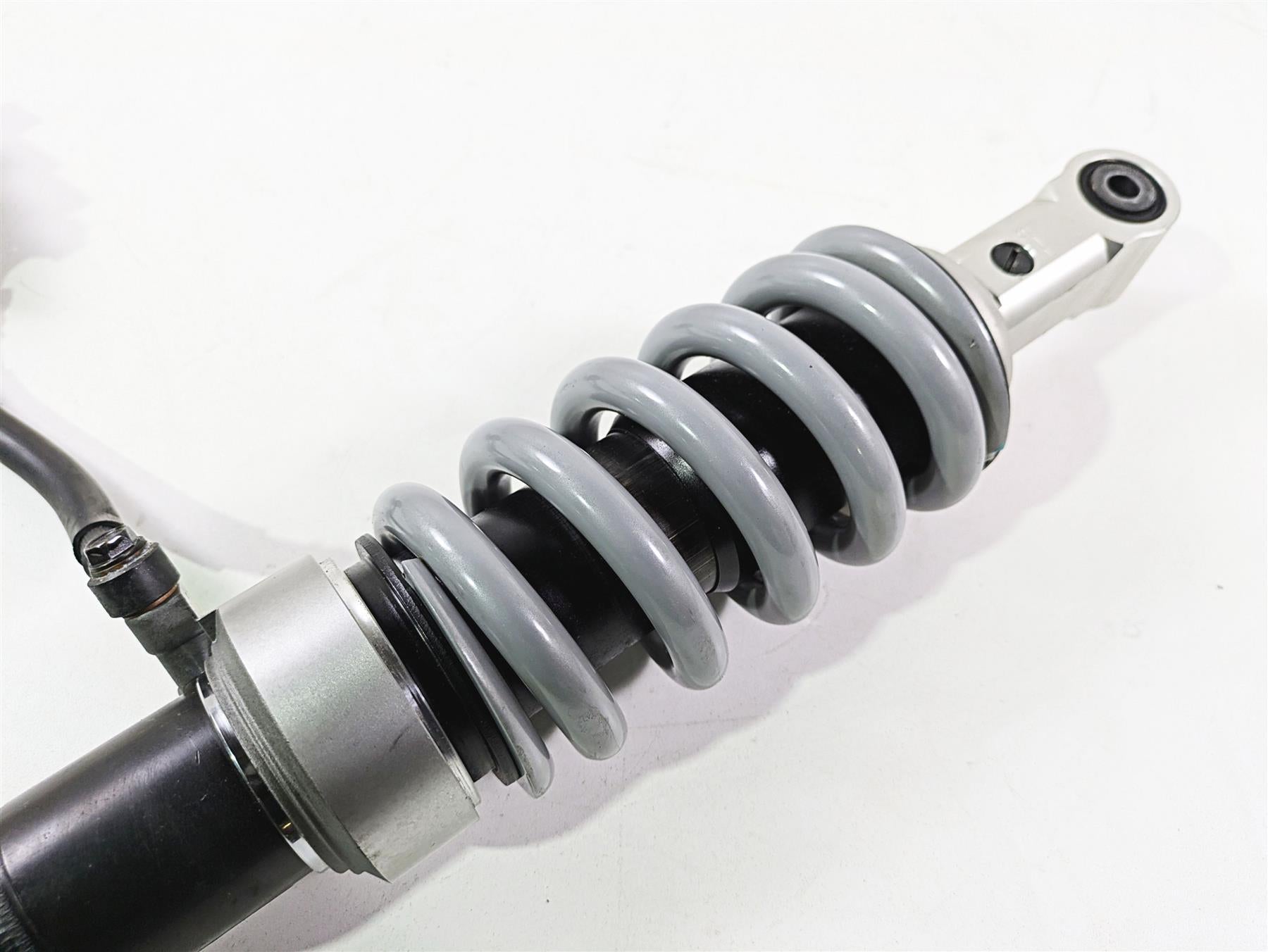 2010 BMW R1200RT K26 Rear Shock Damper Low 7714618 33537729299 33537729297 {{ shop.shopifyCountryName }} - Mototech271
