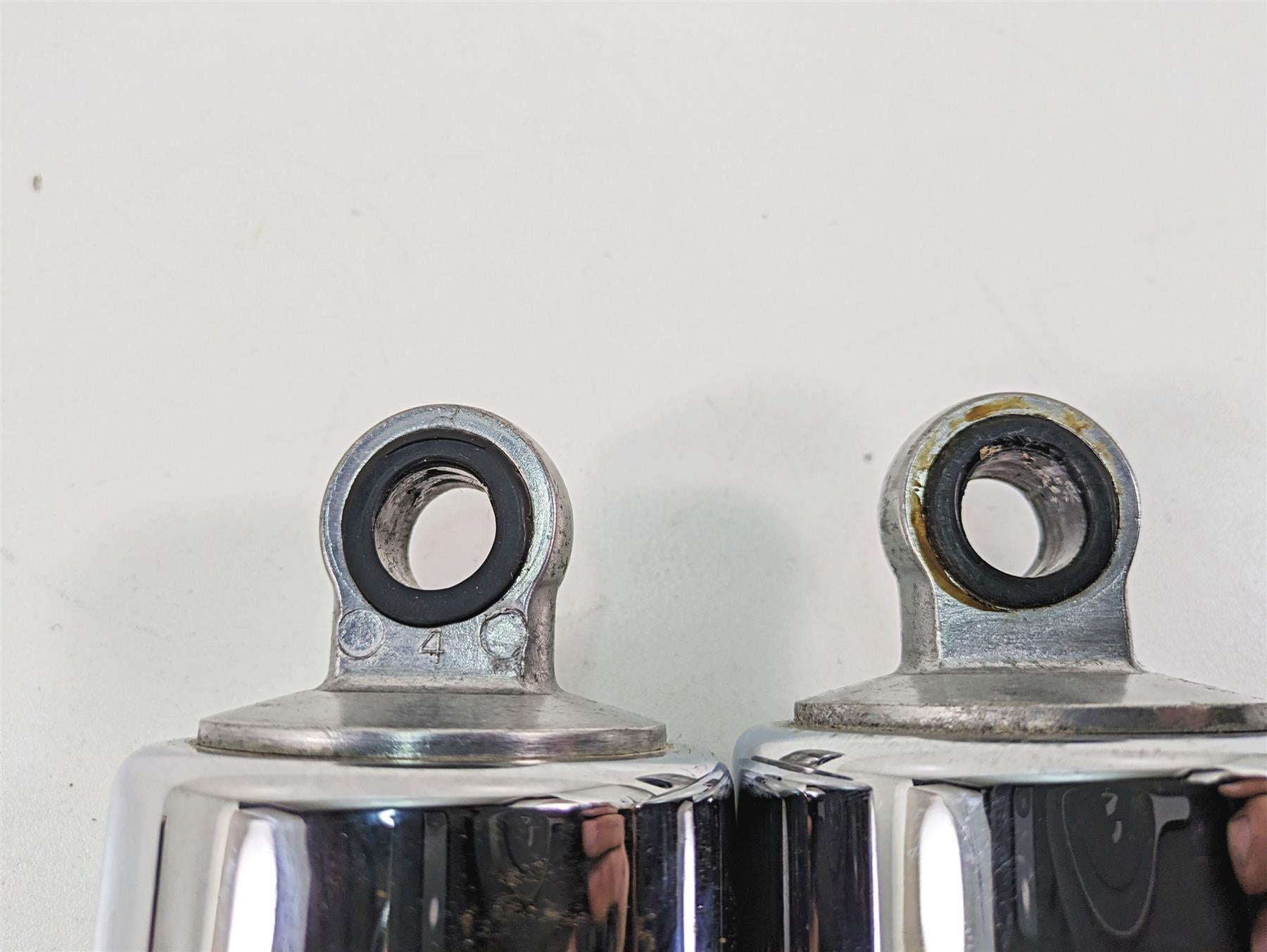 2006 Honda V-Twin VTX1300 R Rear Showa 12" Shocks Damper Set 52400-MEA-671 {{ shop.shopifyCountryName }} - Mototech271