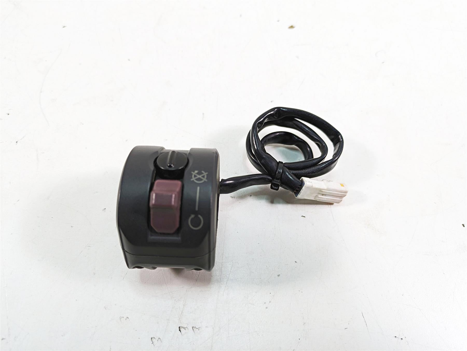 2016 Ducati Panigale 1299 S Right Hand Start Kill Control Switch 65010093I {{ shop.shopifyCountryName }} - Mototech271