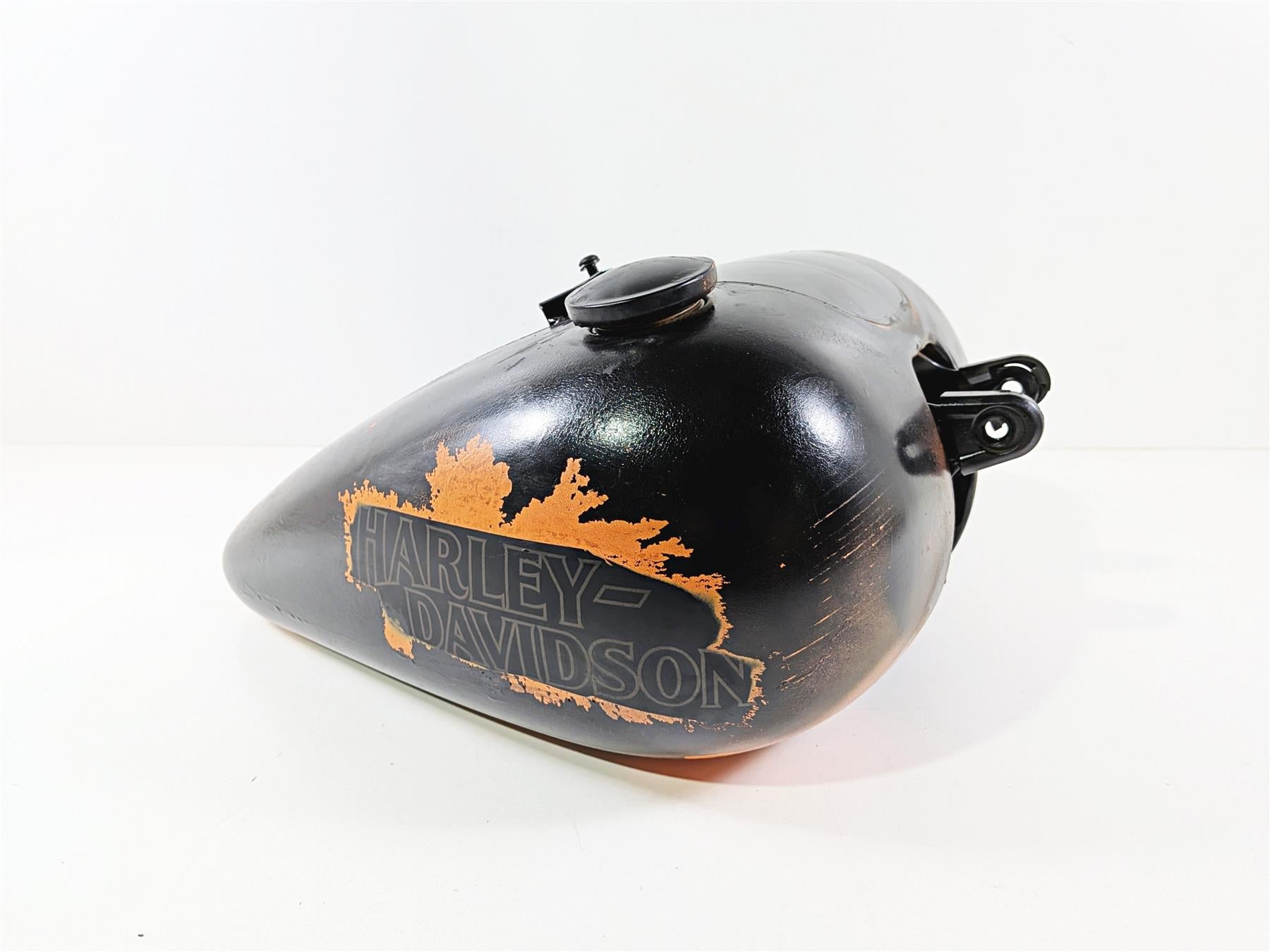 2022 Harley Softail FXLRST Low Rider Fuel Gas Petrol Tank -No Dents But 61000858 {{ shop.shopifyCountryName }} - Mototech271