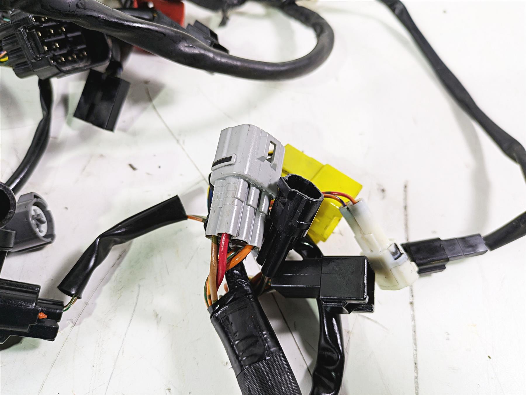 2016 Suzuki GSXR1000 Main Wiring Harness Loom - No Cuts 36610-47HB0 36610-47HB1 {{ shop.shopifyCountryName }} - Mototech271