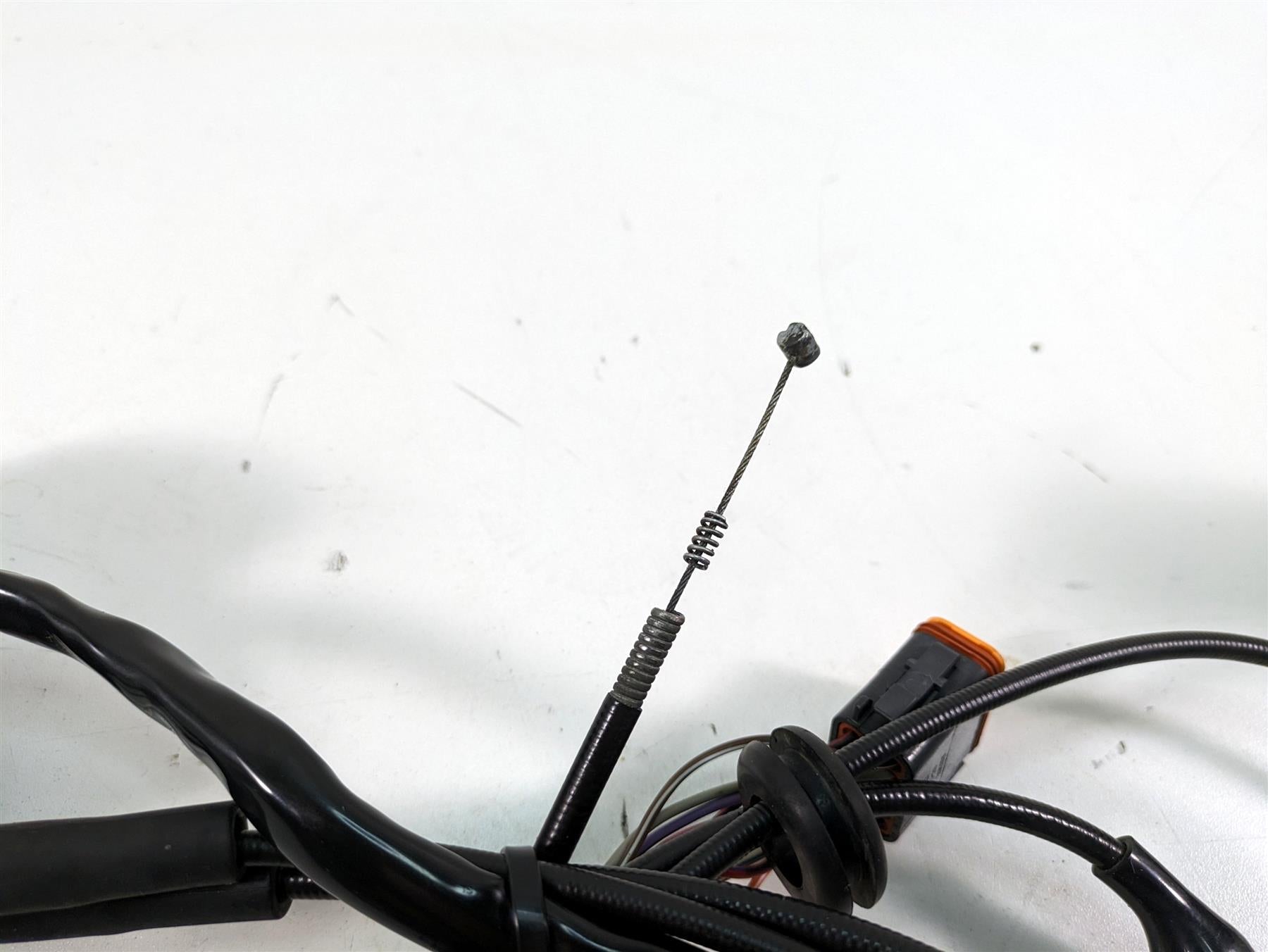 2006 Harley Touring FLHTCUI Electra Glide Right Hand Control Switch 71684-06A {{ shop.shopifyCountryName }} - Mototech271