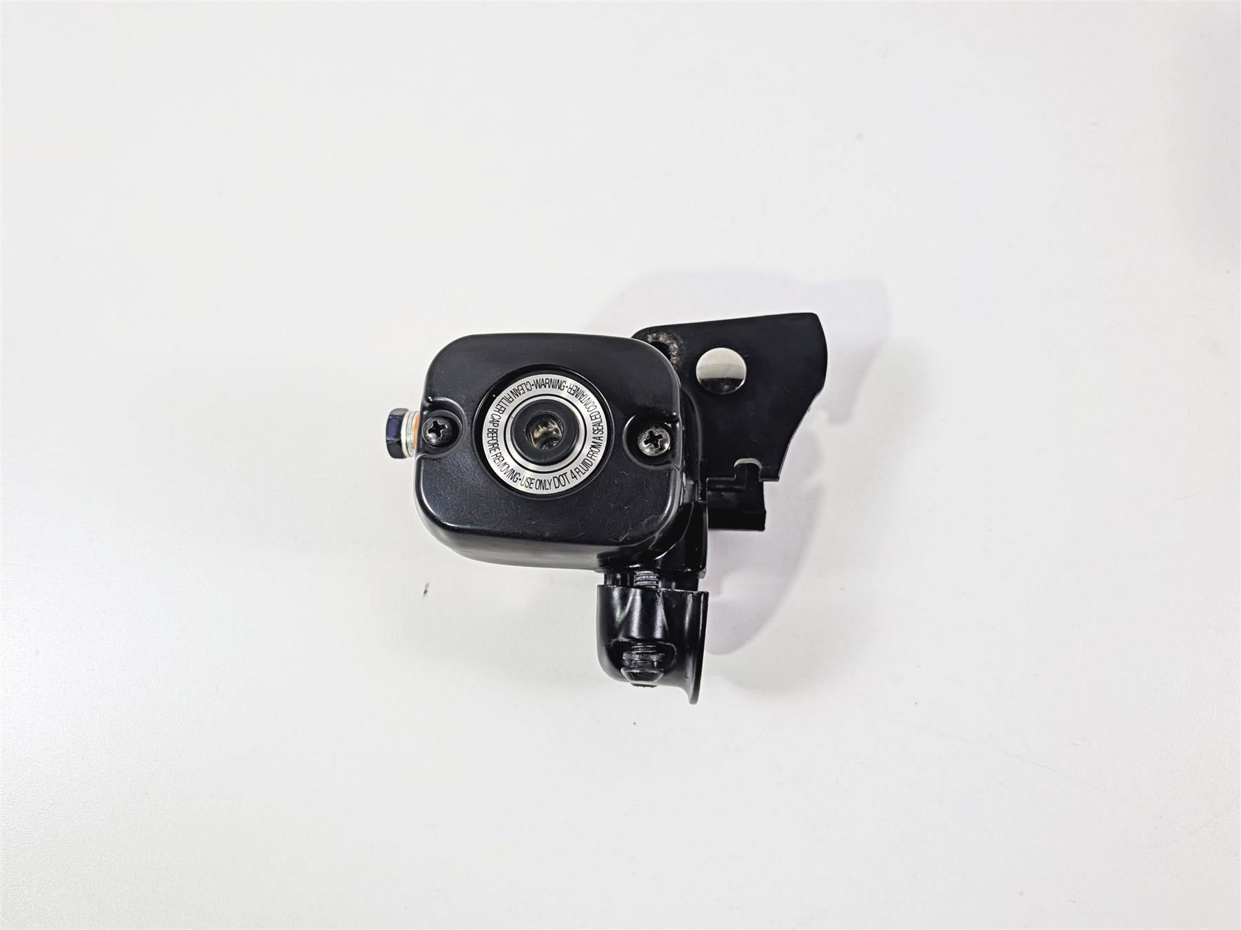 2014 Harley FXDL Dyna Low Rider Front Brake Master Cylinder 11/16" Read 45170-08 {{ shop.shopifyCountryName }} - Mototech271