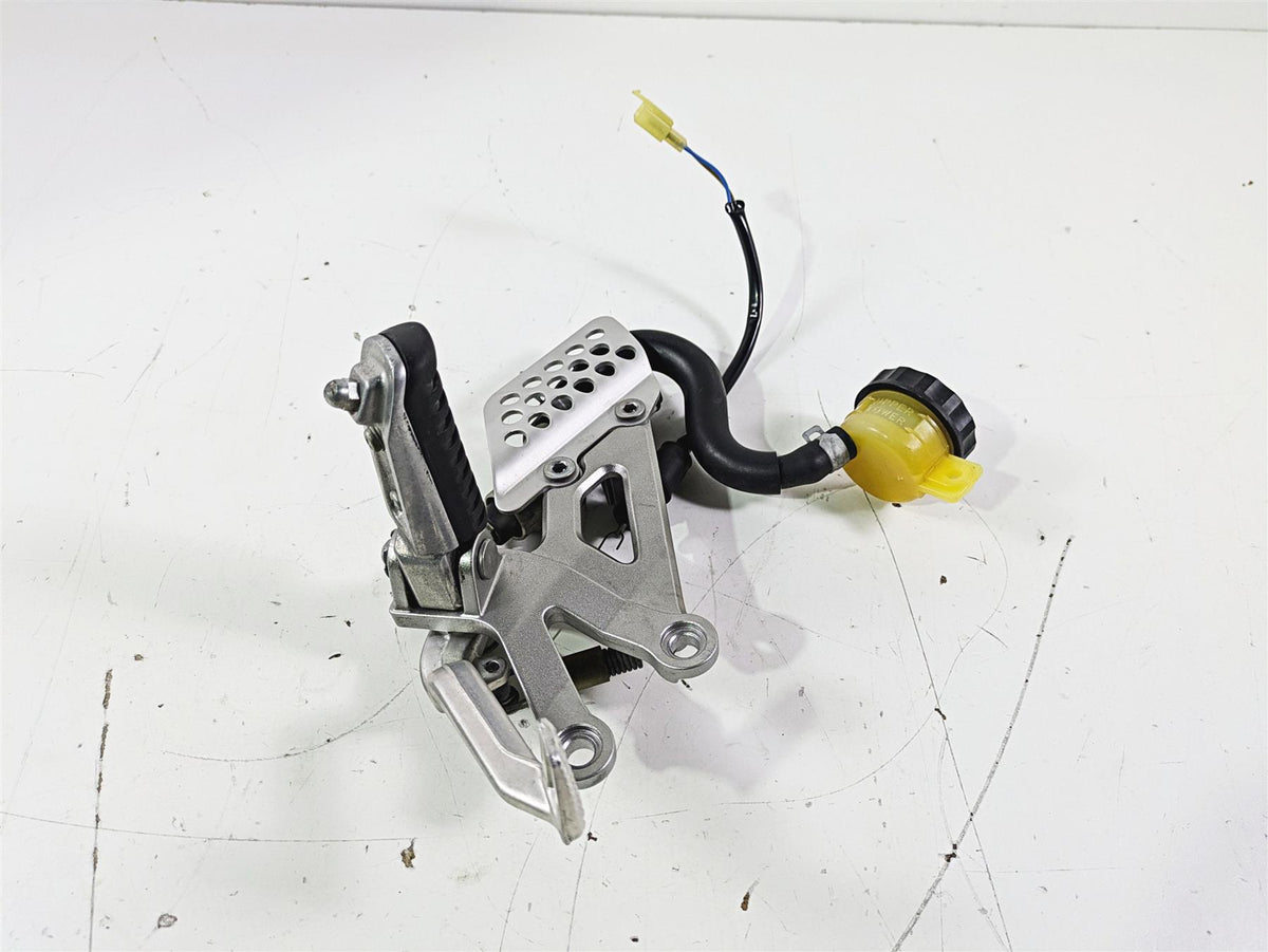 2005 Kawasaki ZX12R Ninja Right Footpeg & Brake Master Cylinder 35063-0069-458 {{ shop.shopifyCountryName }} - Mototech271