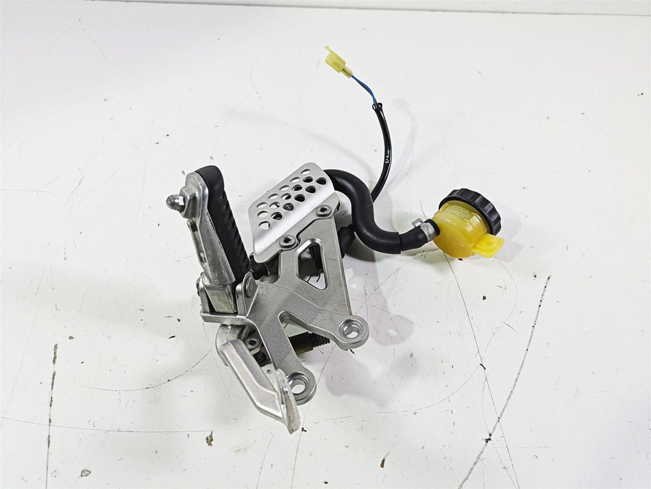 2005 Kawasaki ZX12R Ninja Right Footpeg & Brake Master Cylinder 35063-0069-458 {{ shop.shopifyCountryName }} - Mototech271