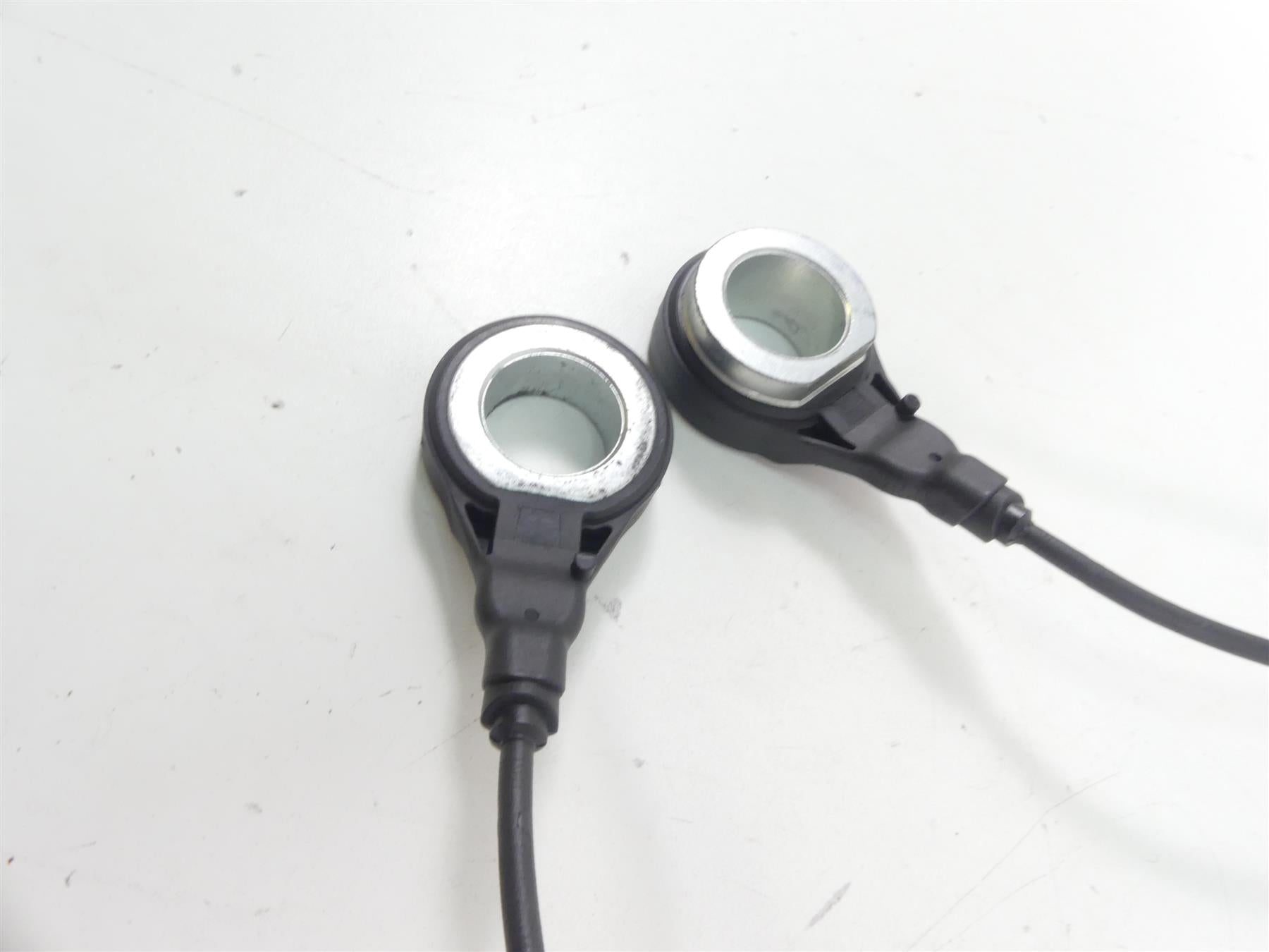 2012 Harley Touring FLHX Street Glide Front Rear Abs Brake Wheel Sensor 40614-08 {{ shop.shopifyCountryName }} - Mototech271