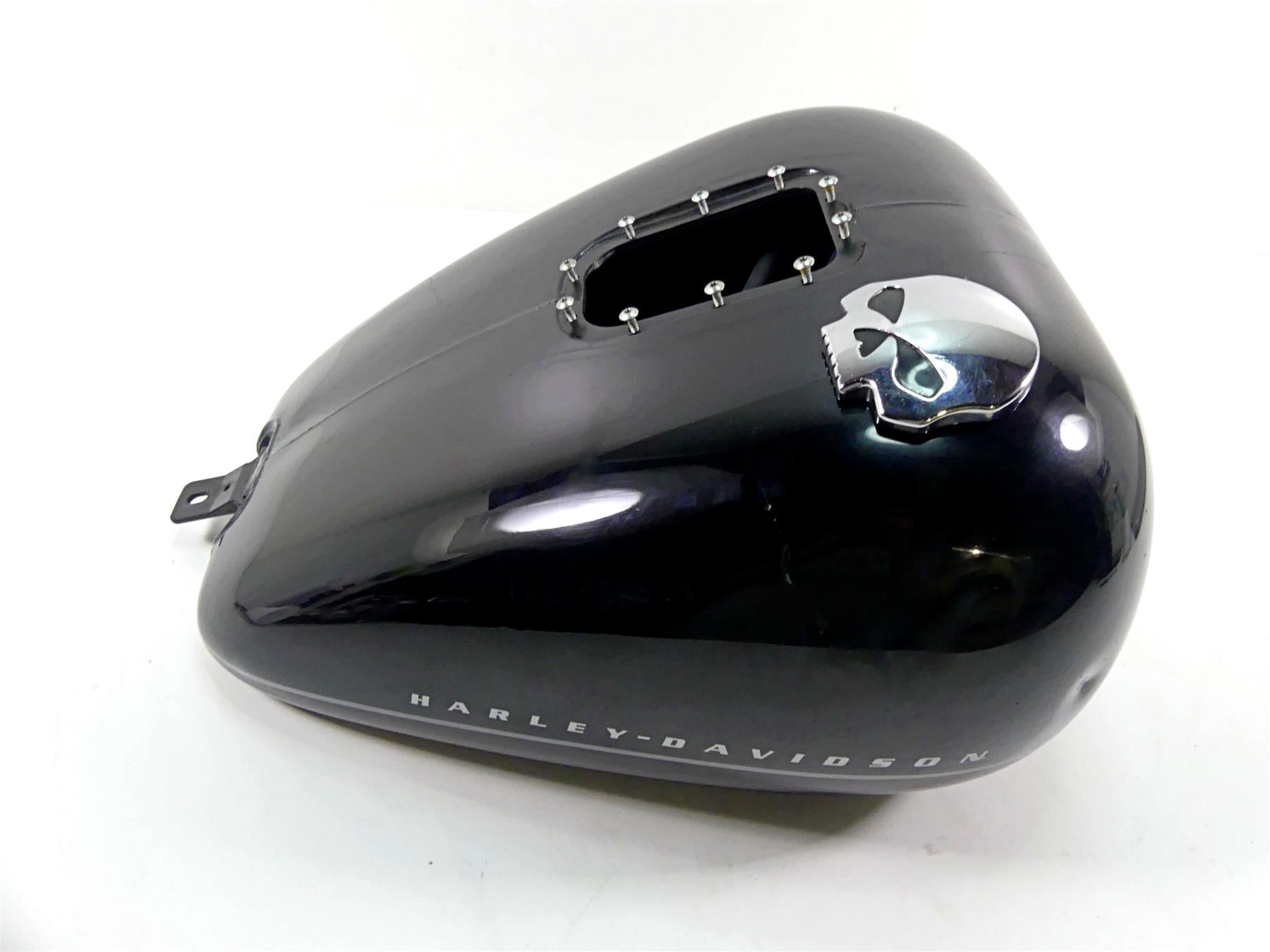 2011 Harley Softail FXS Blackline Fuel Gas Petrol Tank Reservoir - Read 61000694 {{ shop.shopifyCountryName }} - Mototech271