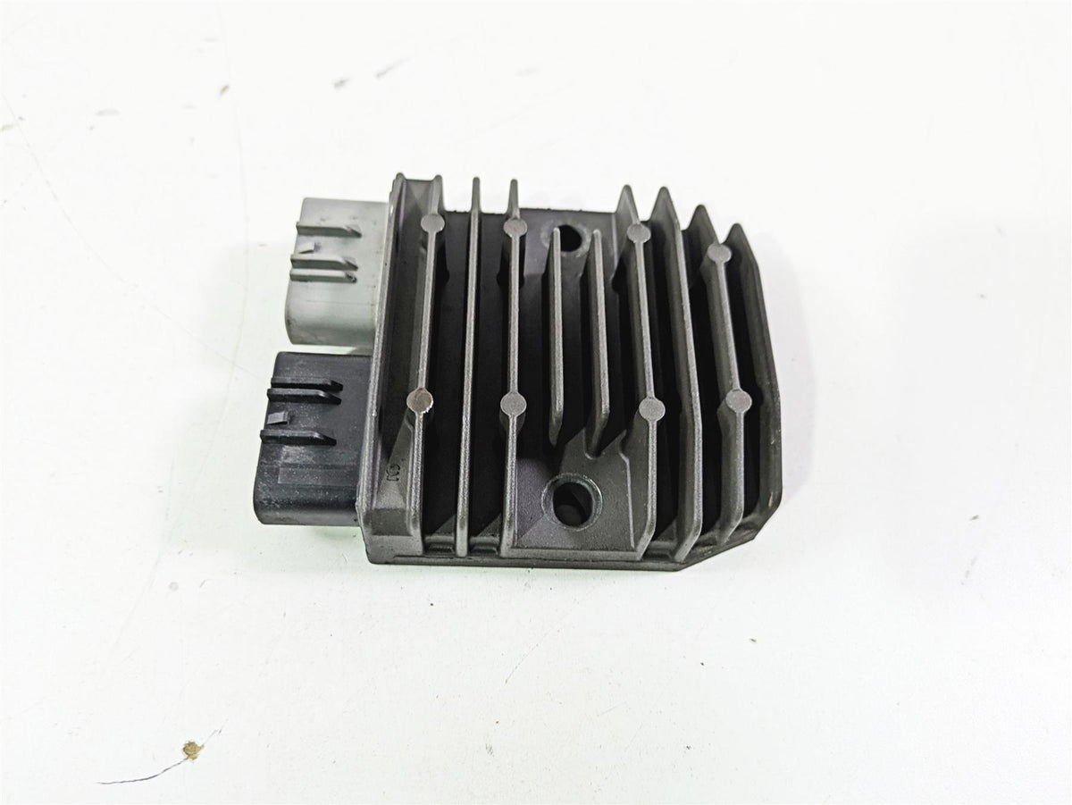 2008 Yamaha XVS1300 V-Star Tourer Rectifier Voltage Regulator 1D7-81960-01-00 {{ shop.shopifyCountryName }} - Mototech271