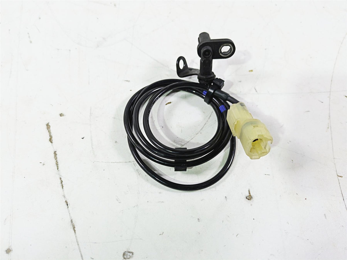 2019 Triumph Speed Triple RS 1050 Rear Abs Brake Wheel Speed Sensor T2021672 {{ shop.shopifyCountryName }} - Mototech271