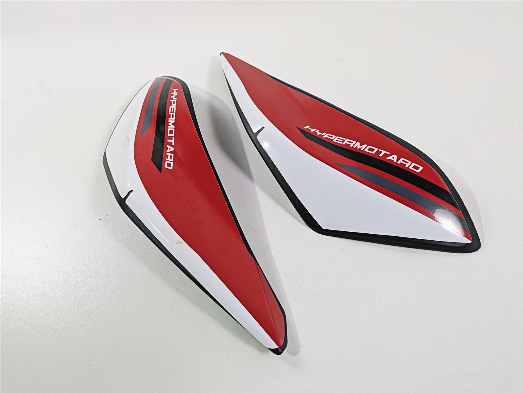 2022 Ducati Hypermotard 950 Rear Upper Tail Side Cover Fairing Set 48019543A {{ shop.shopifyCountryName }} - Mototech271