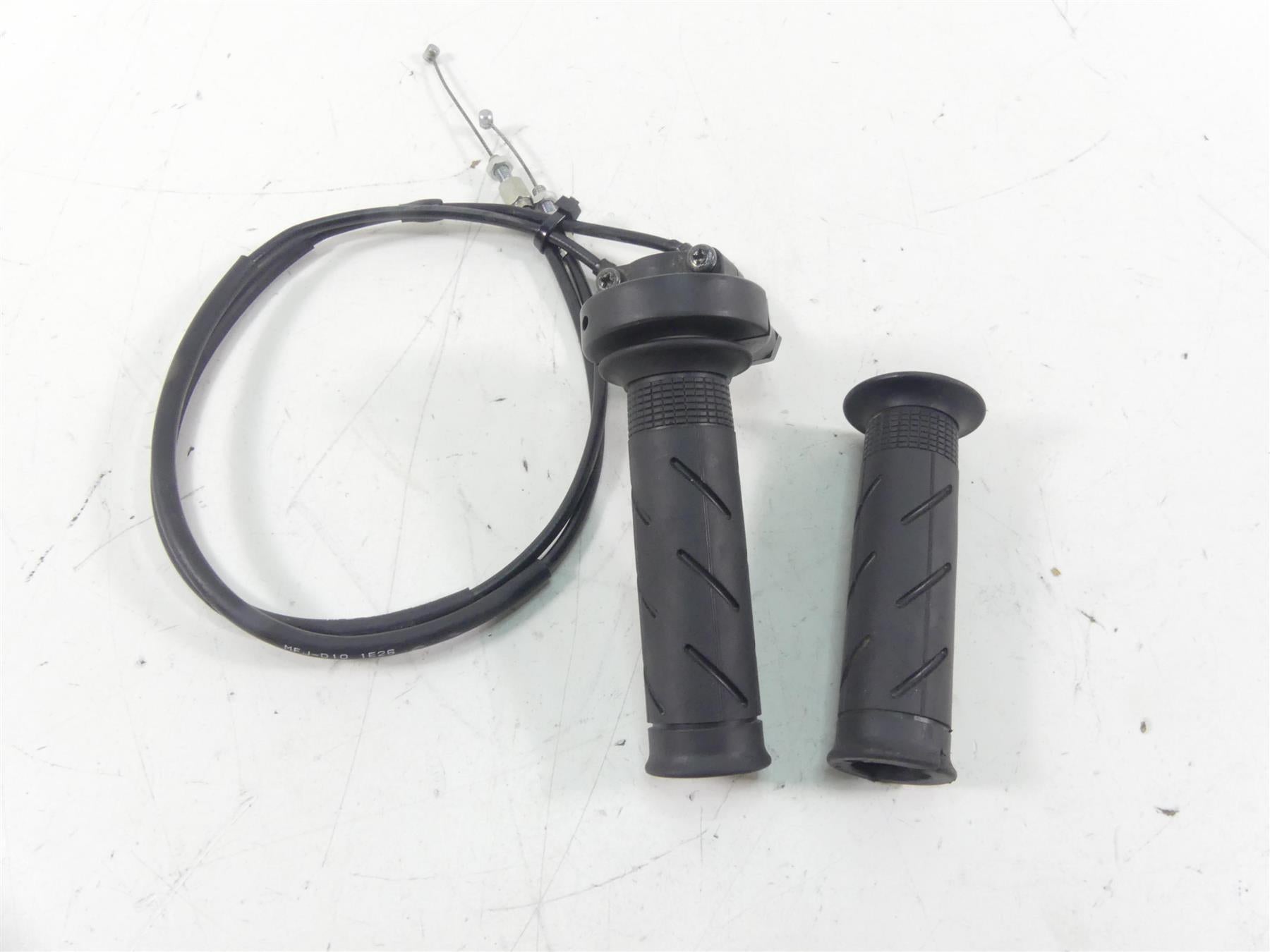 2021 Honda CBR600RR Handlebar Handle Bar Grips & Throttle Cables 53140-MGS-D30 {{ shop.shopifyCountryName }} - Mototech271