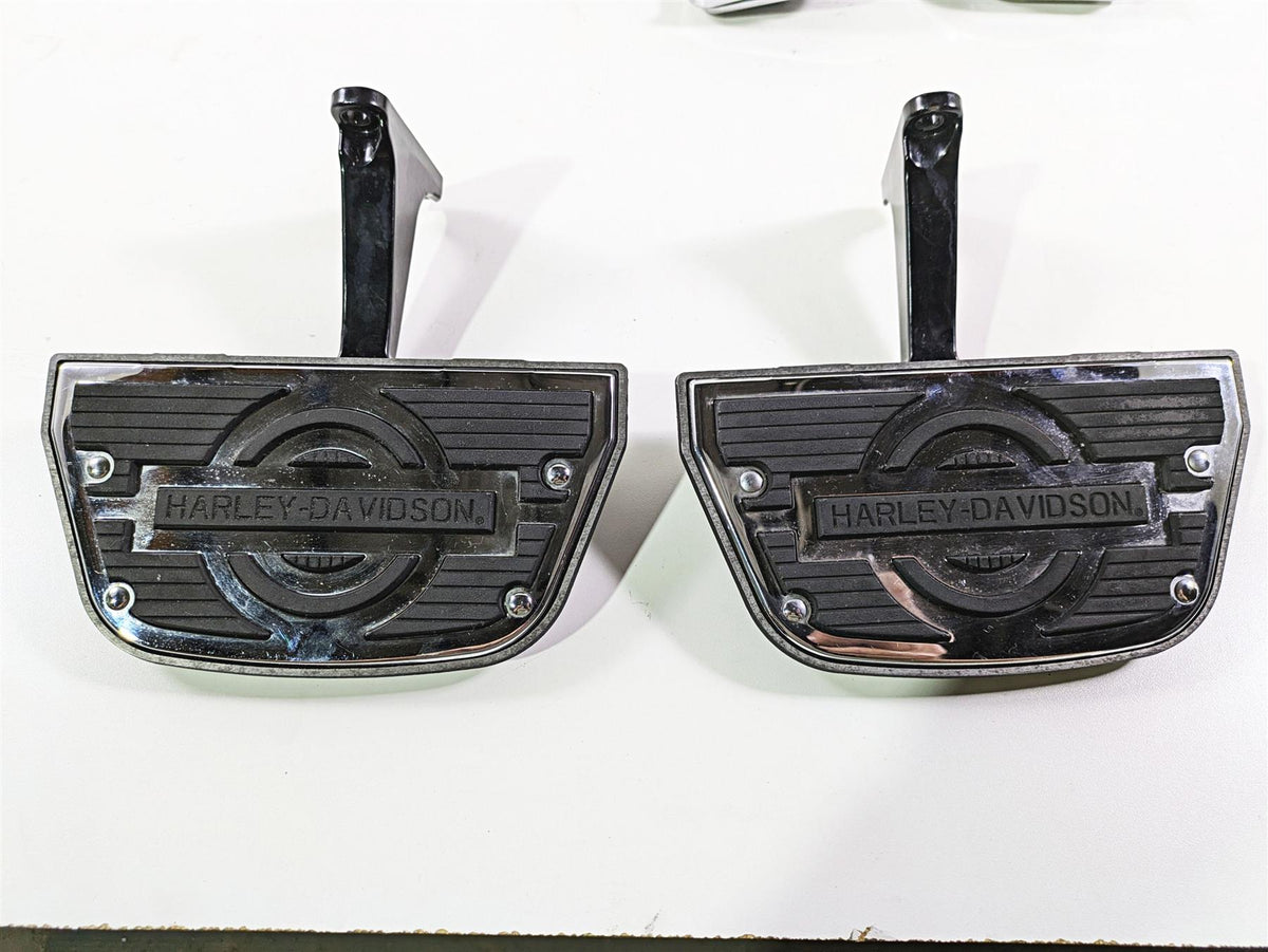2010 Harley Touring FLHTK Electra Glide Floorboard Foot Control Set 52719-10 {{ shop.shopifyCountryName }} - Mototech271