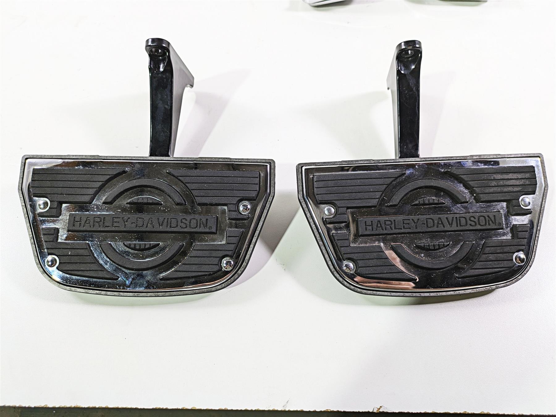 2010 Harley Touring FLHTK Electra Glide Floorboard Foot Control Set 52719-10 {{ shop.shopifyCountryName }} - Mototech271