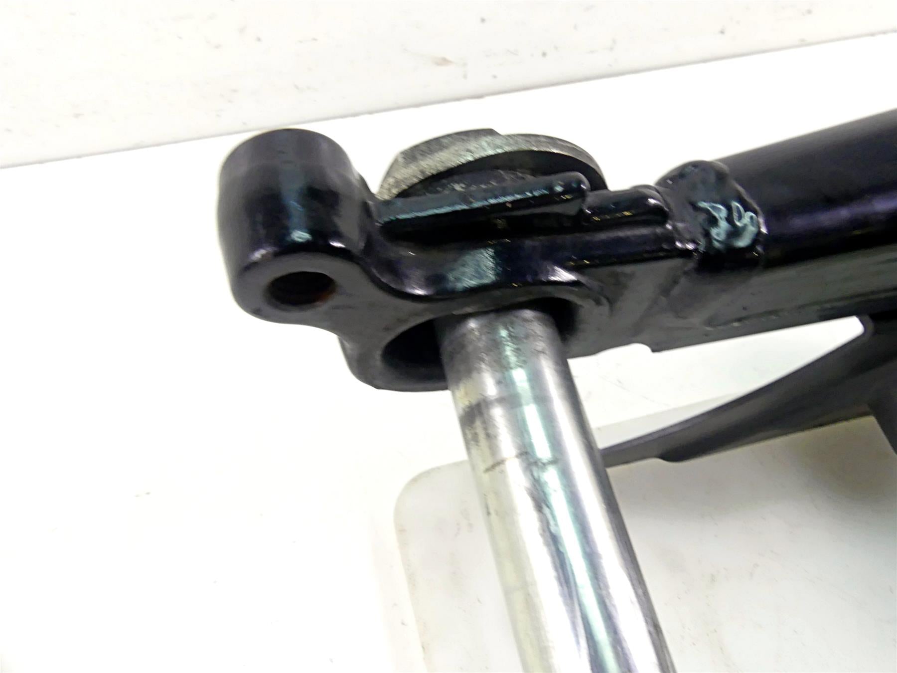 2010 Harley Touring FLHRC Road King Rear Swingarm Swing Arm 25mm Axle 47549-09A {{ shop.shopifyCountryName }} - Mototech271