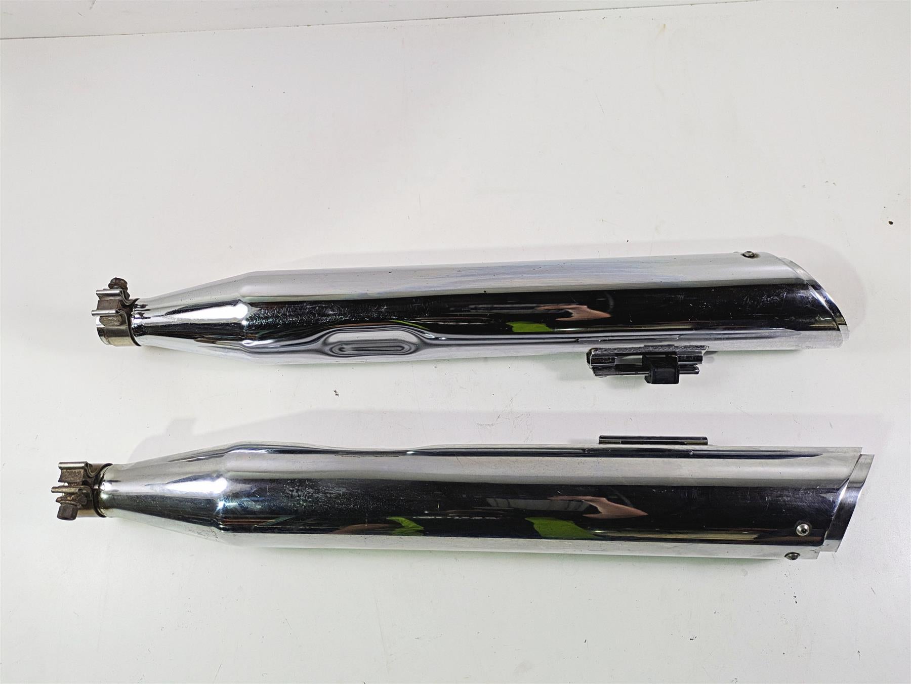 2016 Harley Touring FLHR Road King 4" Chrome Slash Cut Vance Hines Muffler 16763 {{ shop.shopifyCountryName }} - Mototech271