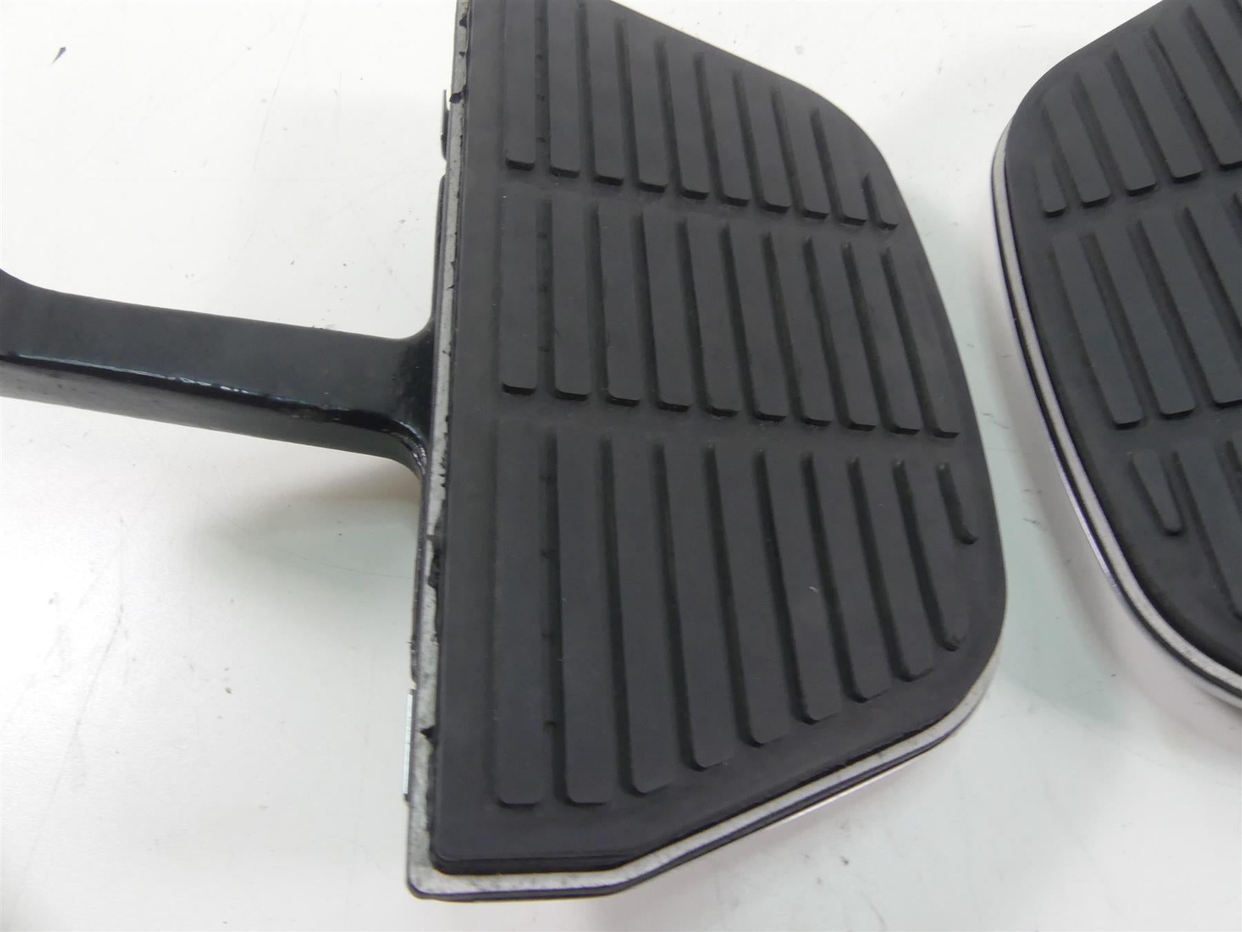 1999 Harley Touring FLHTCUI Electra Glide Rear Passenger Floor Boards 52719-93B {{ shop.shopifyCountryName }} - Mototech271