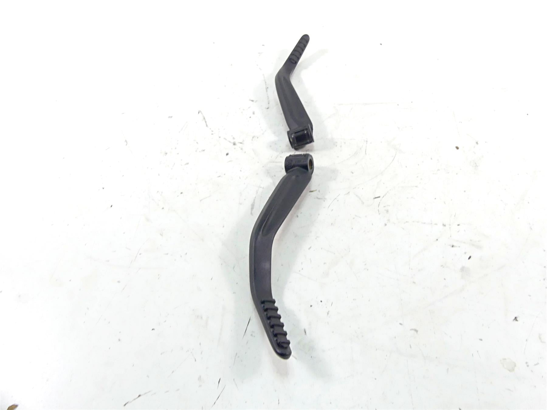 2013 Ducati Diavel Red Rear Passenger Footpeg Foot Peg Set 46520671A 46520661A {{ shop.shopifyCountryName }} - Mototech271