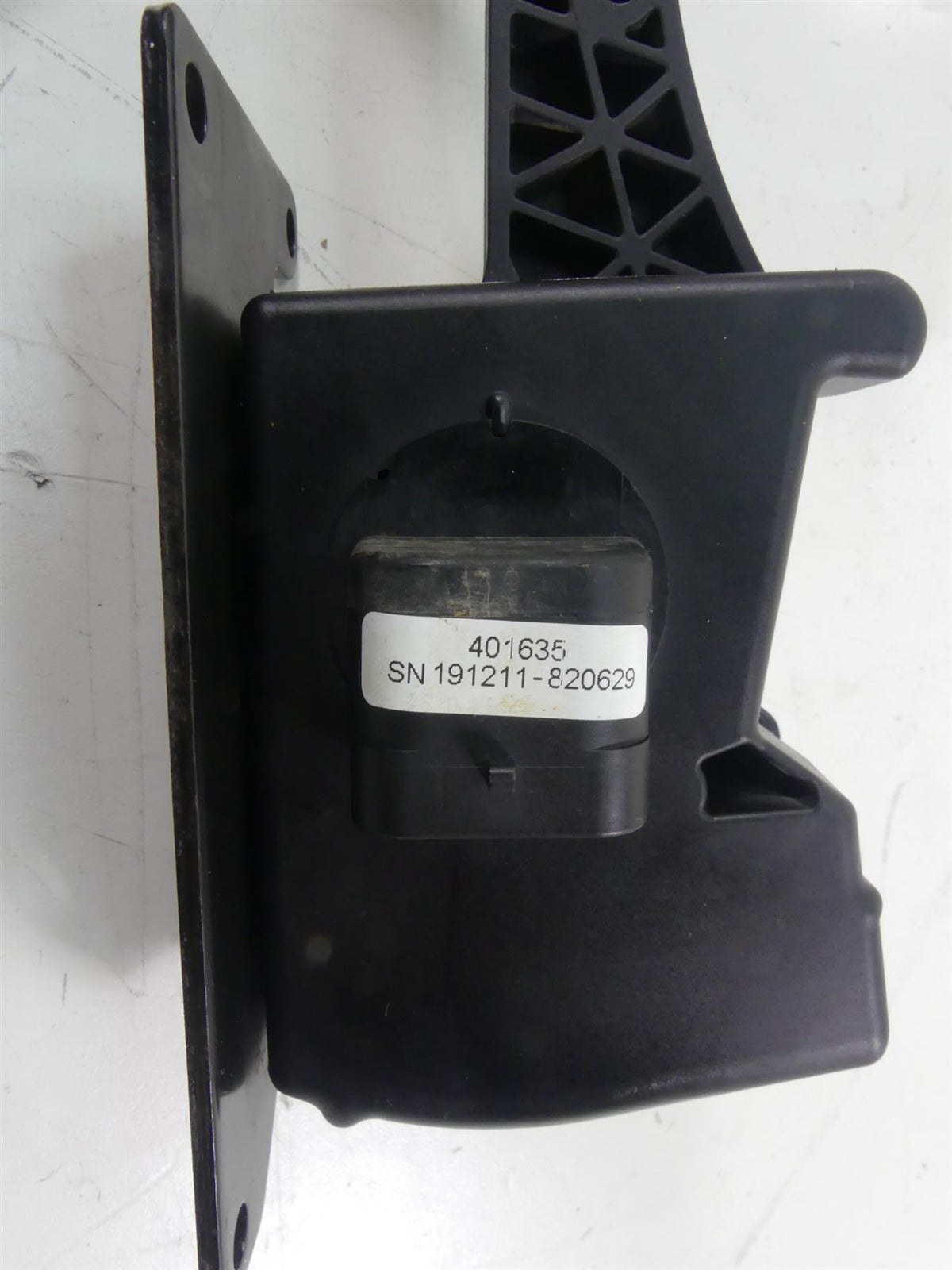 2020 Polaris RZR RS1 1000 Brake & Accelerate Pedal Lever Set 1023075 4014042 {{ shop.shopifyCountryName }} - Mototech271