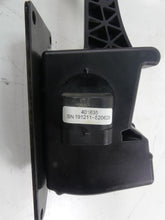 Load image into Gallery viewer, 2020 Polaris RZR RS1 1000 Brake &amp; Accelerate Pedal Lever Set 1023075 4014042
