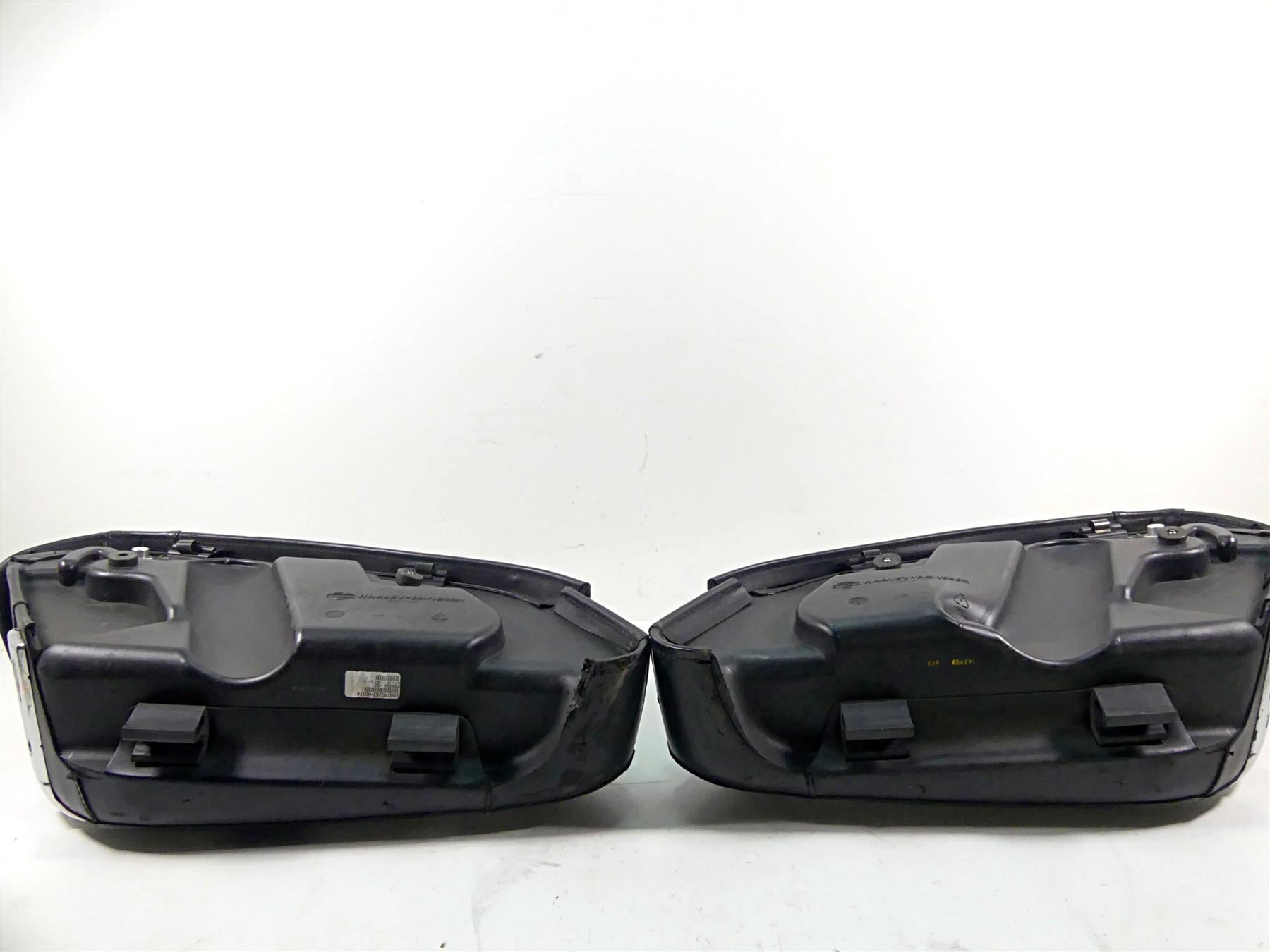 2007 Harley Touring FLHRSE CVO Road King Left Right Saddlebag Set 88220-07 {{ shop.shopifyCountryName }} - Mototech271