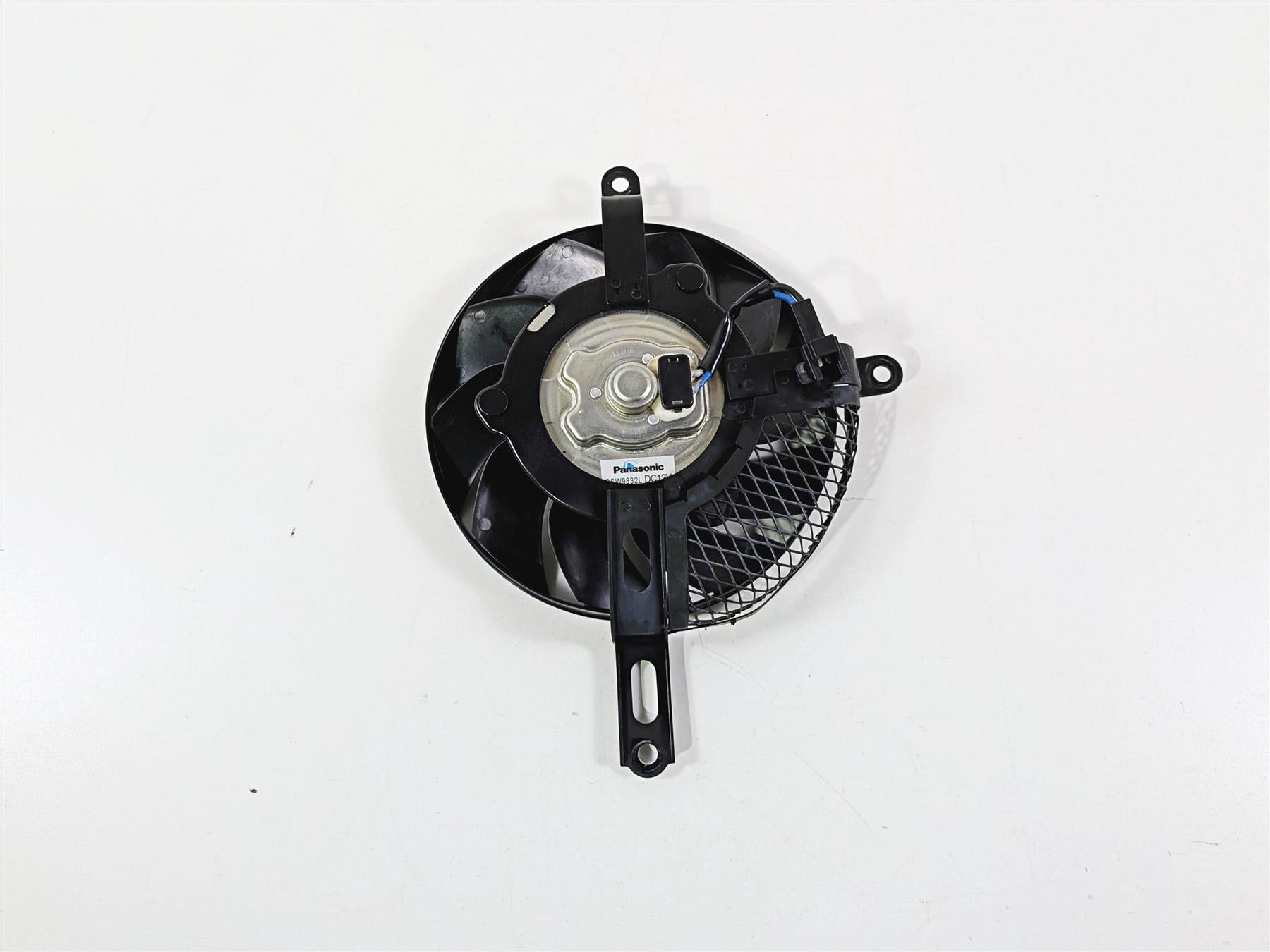 2024 Suzuki GSXR 600 Radiator Cooling Fan - Tested 17710-14J00 {{ shop.shopifyCountryName }} - Mototech271