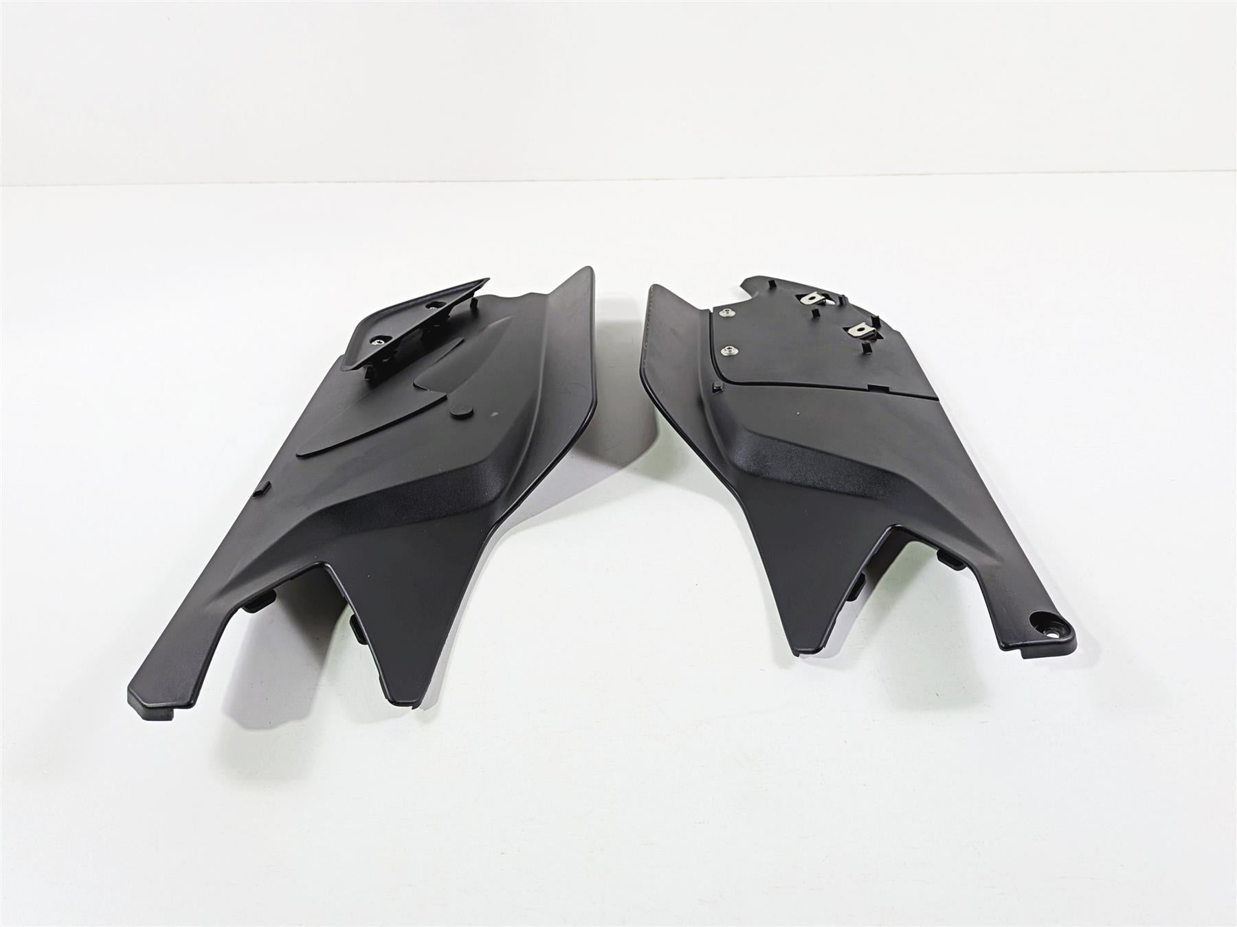 2023 BMW R1250RT RTP K52 Left Right Rear Side Cover Body Fairing 46638548481 {{ shop.shopifyCountryName }} - Mototech271