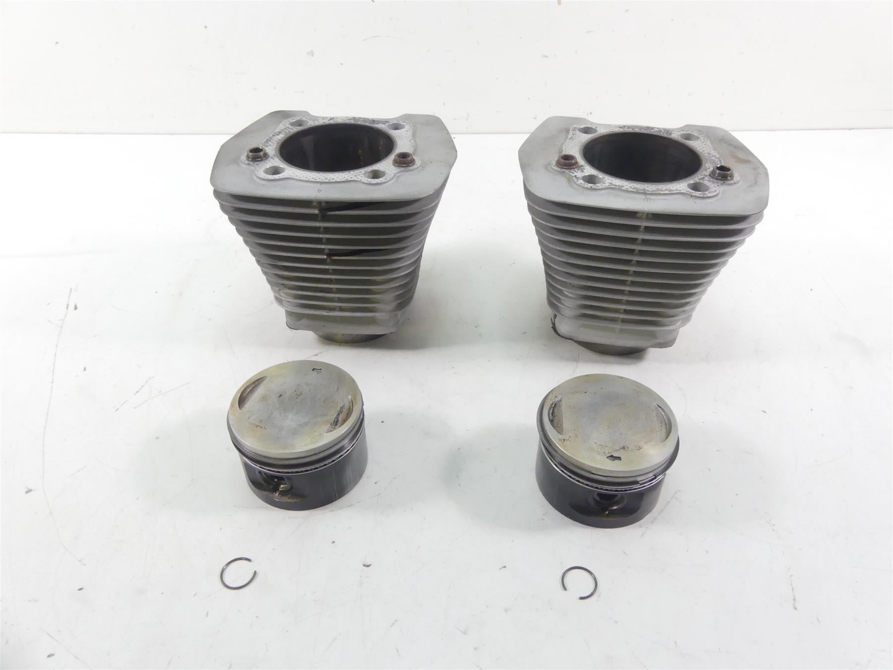 2000 Harley Dyna FXR4 CVO Super Glide Cylinder Jug Barrel & Piston Read 16584-83 {{ shop.shopifyCountryName }} - Mototech271