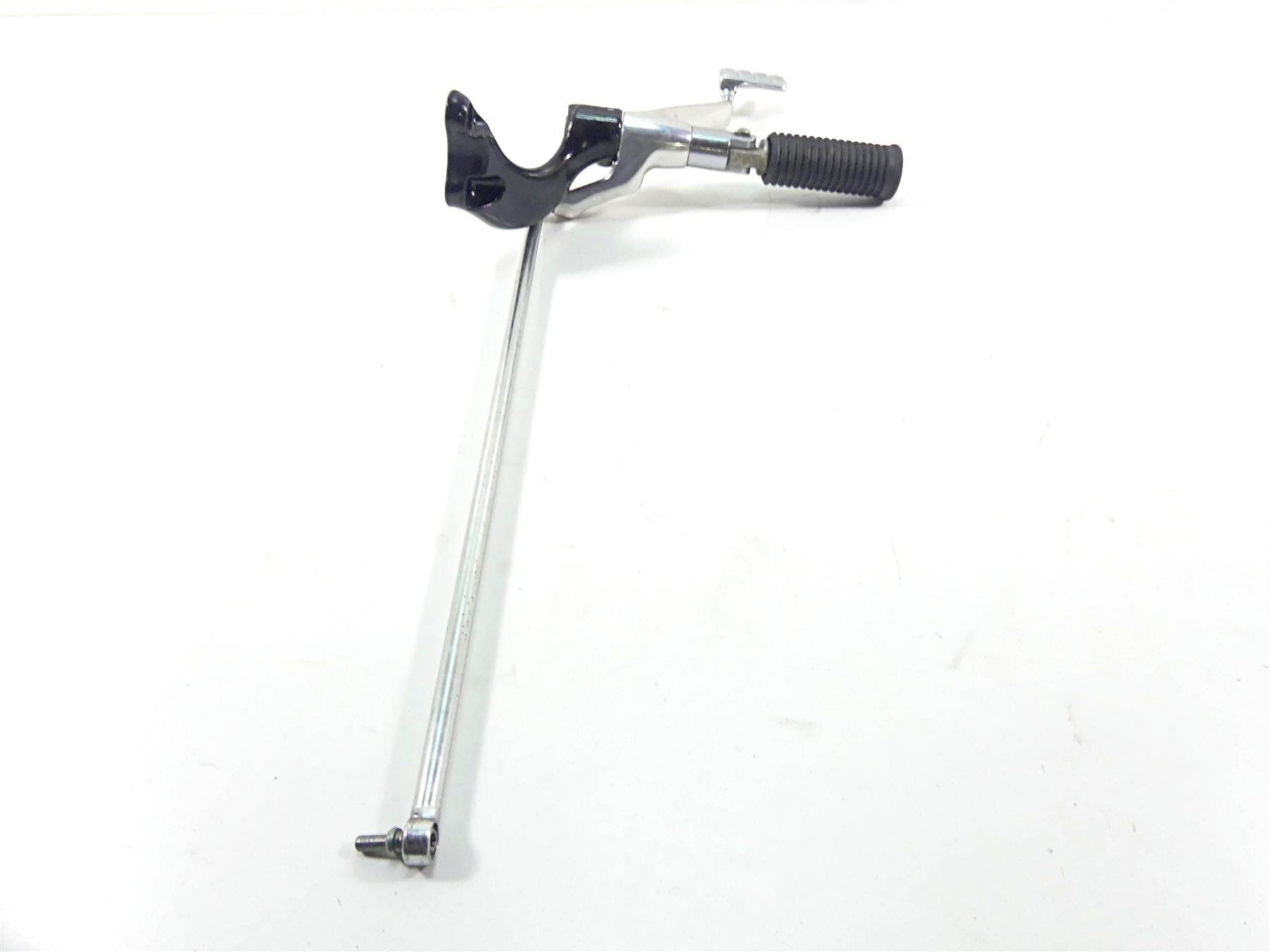 2005 Harley Sportster XL1200 C Front Right Foot Peg & Brake Pedal Set 42652-04 {{ shop.shopifyCountryName }} - Mototech271