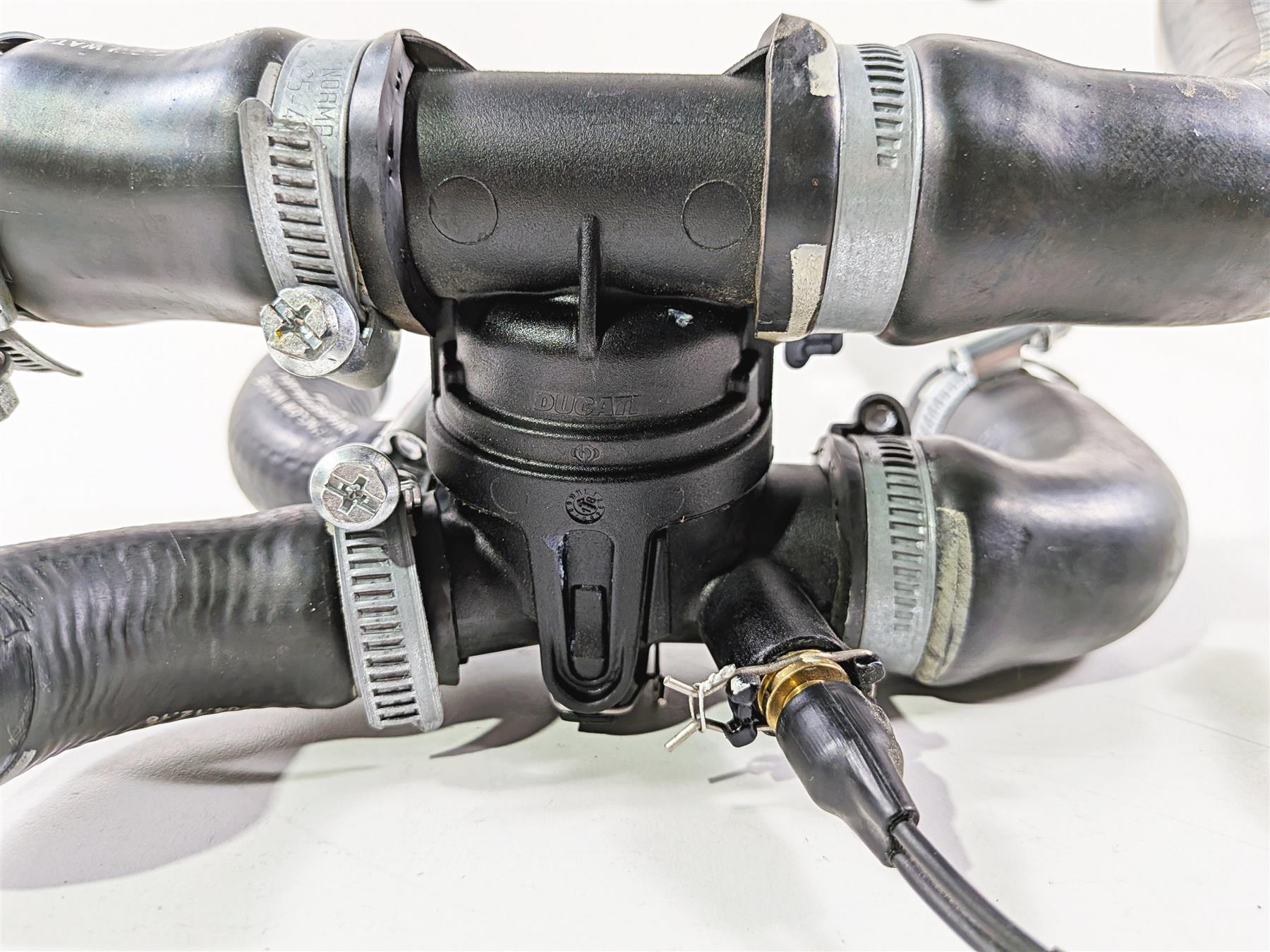 2019 Ducati Panigale V4S V4 S Corse Radiator Hoses & Thermostat 55320161A {{ shop.shopifyCountryName }} - Mototech271