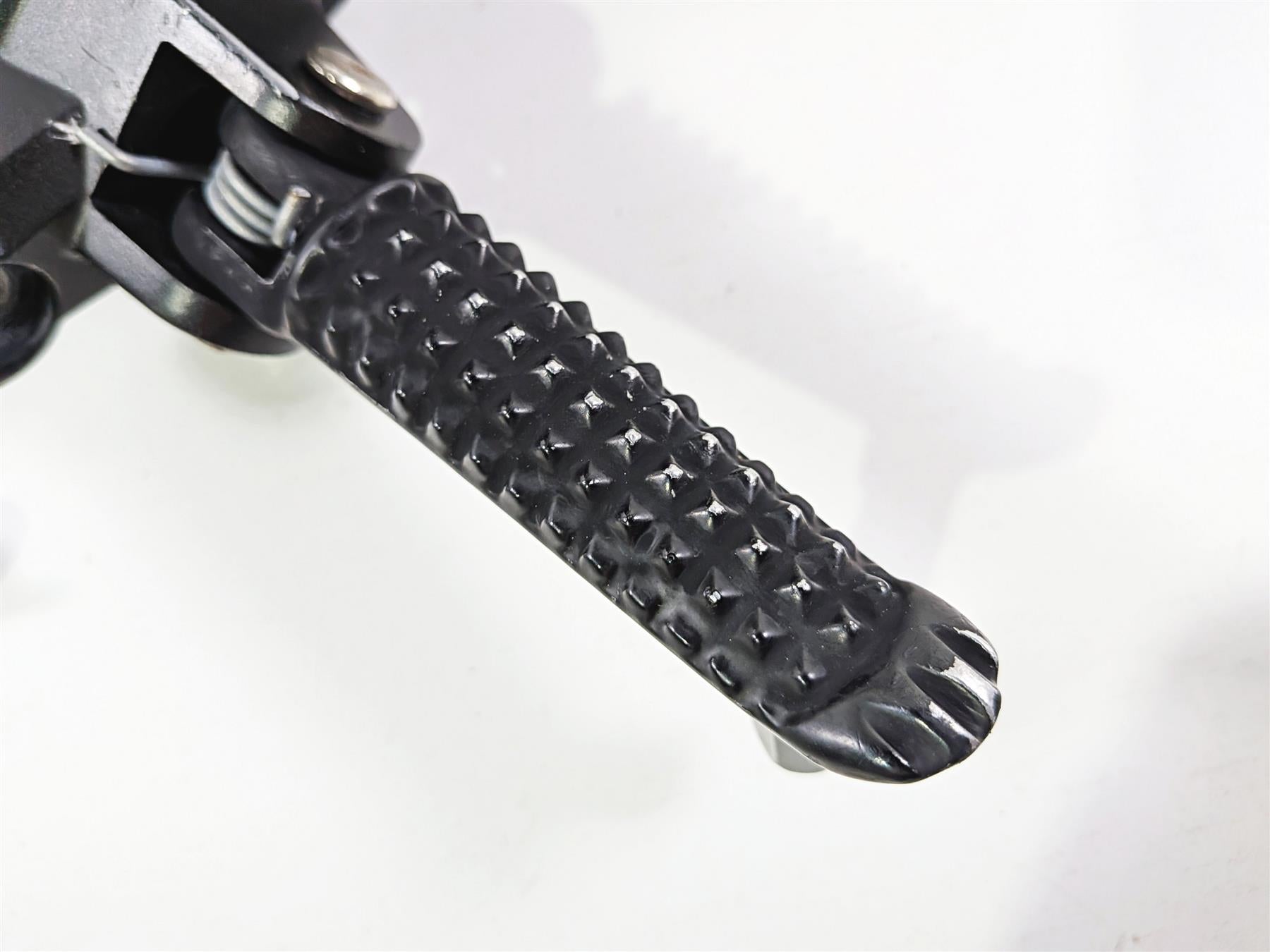 2022 Yamaha YZF R1 R1M RN65 Front Right Foot Peg & Brake Pedal 2CR-27443-00-00-Mototech271